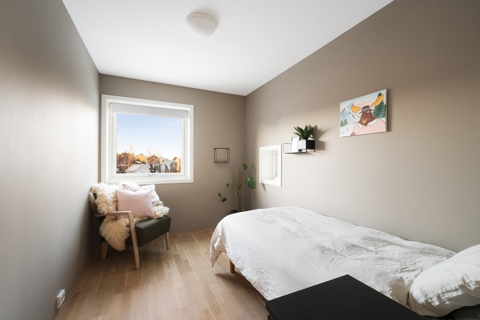 Soverom 2 er mindre og passer fint som barnerom eller gjesterom. Galleribilde