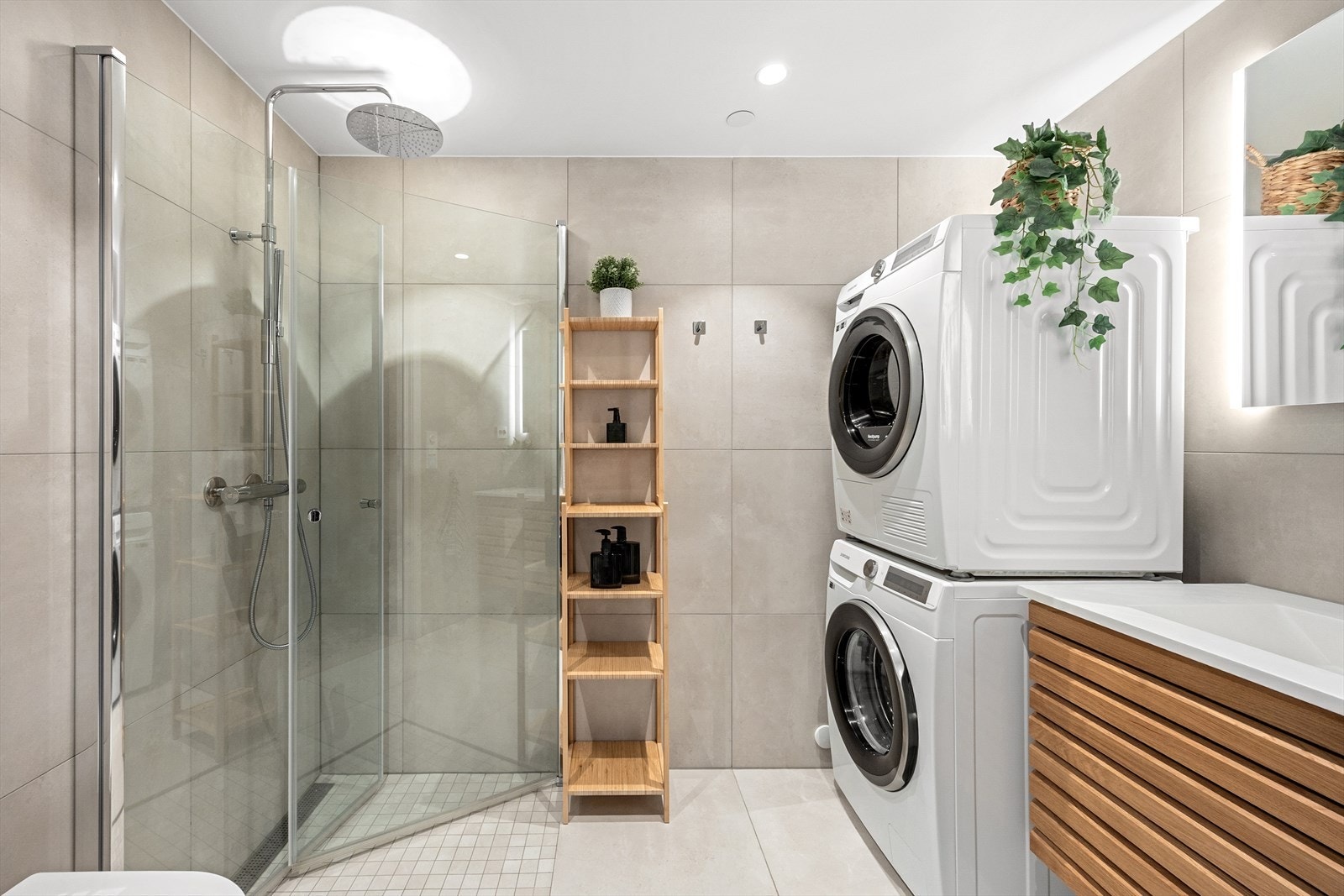 Gjestebadet har opplegg for vaskesøyle. Galleribilde