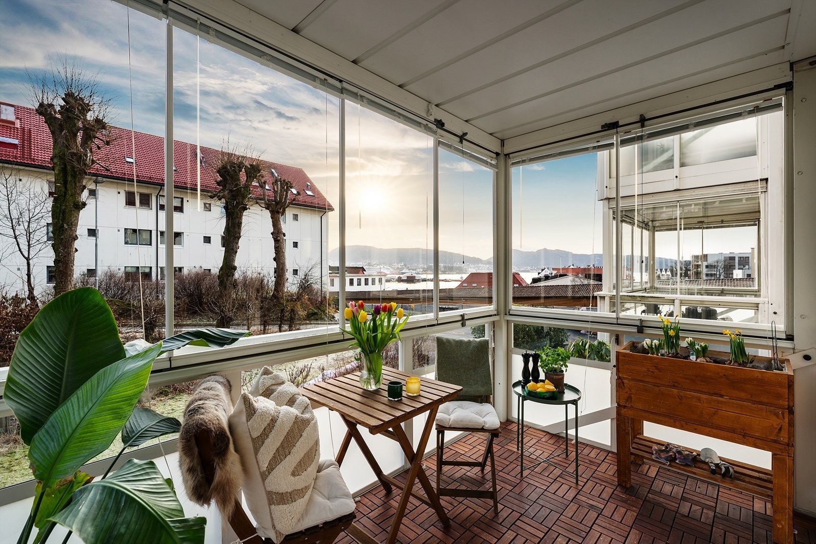 - Leiligheten kan skilte med en herlig innglasset balkong på 7,3 m² - Galleribilde