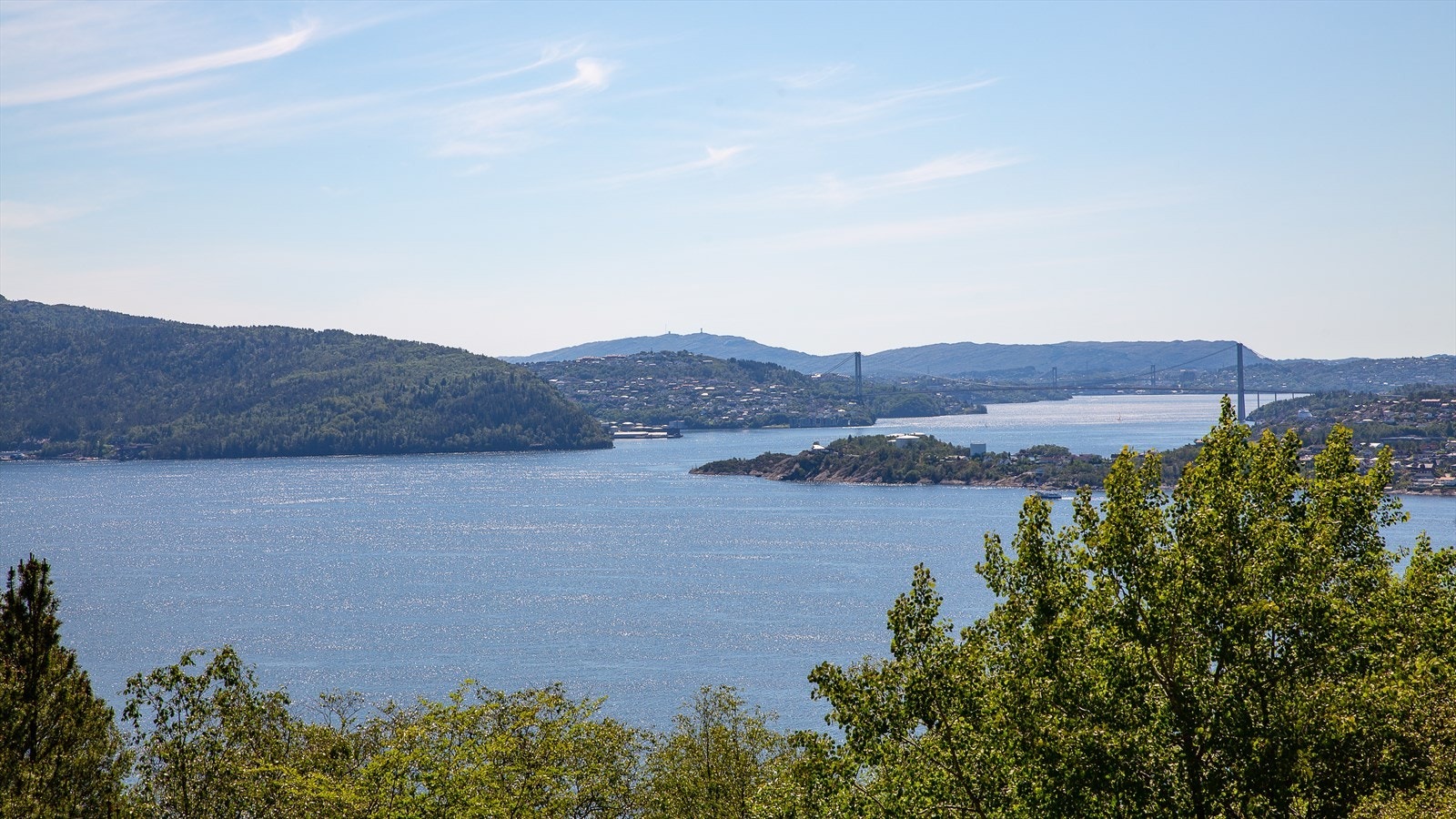 - Herfra kan du se helt inn til Liatårnet på Sotra - Galleribilde