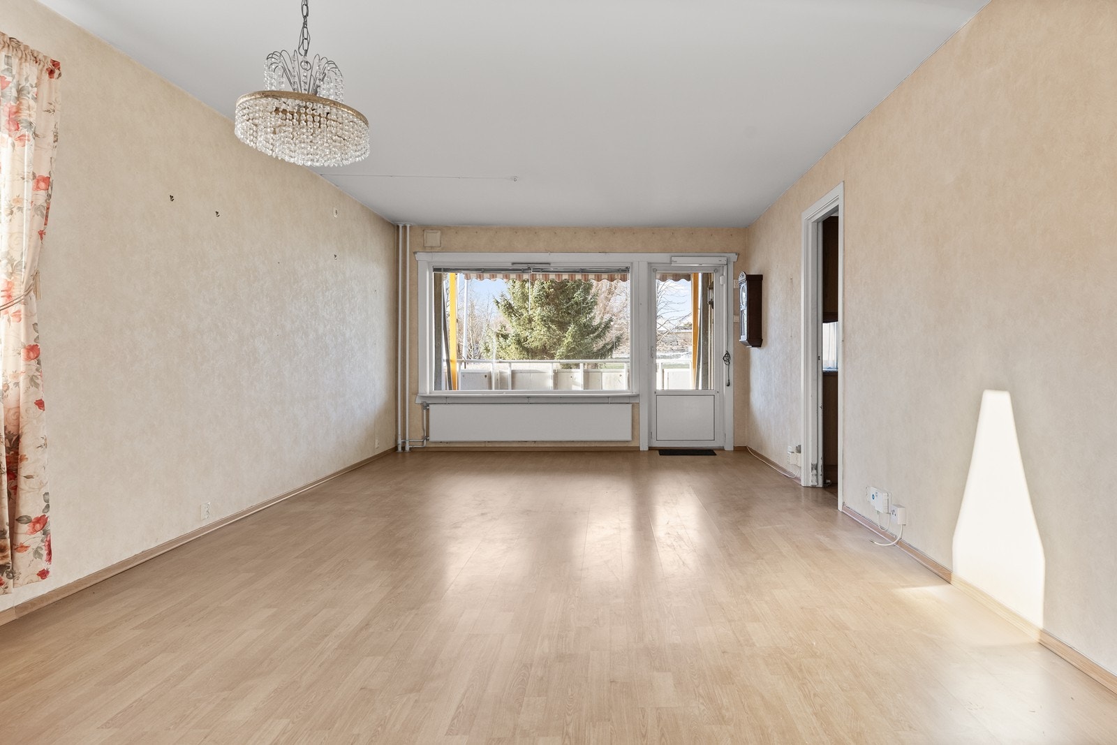 Leilighet i 1 etg. med oppgraderingsbehov. Galleribilde