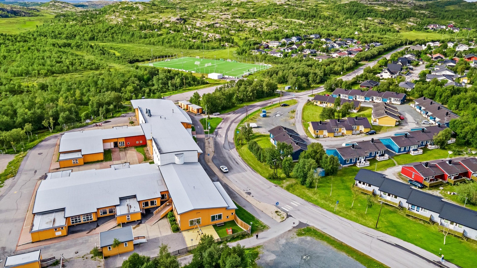 Seljeholtet 12 befinner seg en kort spasertur unna Hesseng Flerbrukssenter og fotballbanen Galleribilde