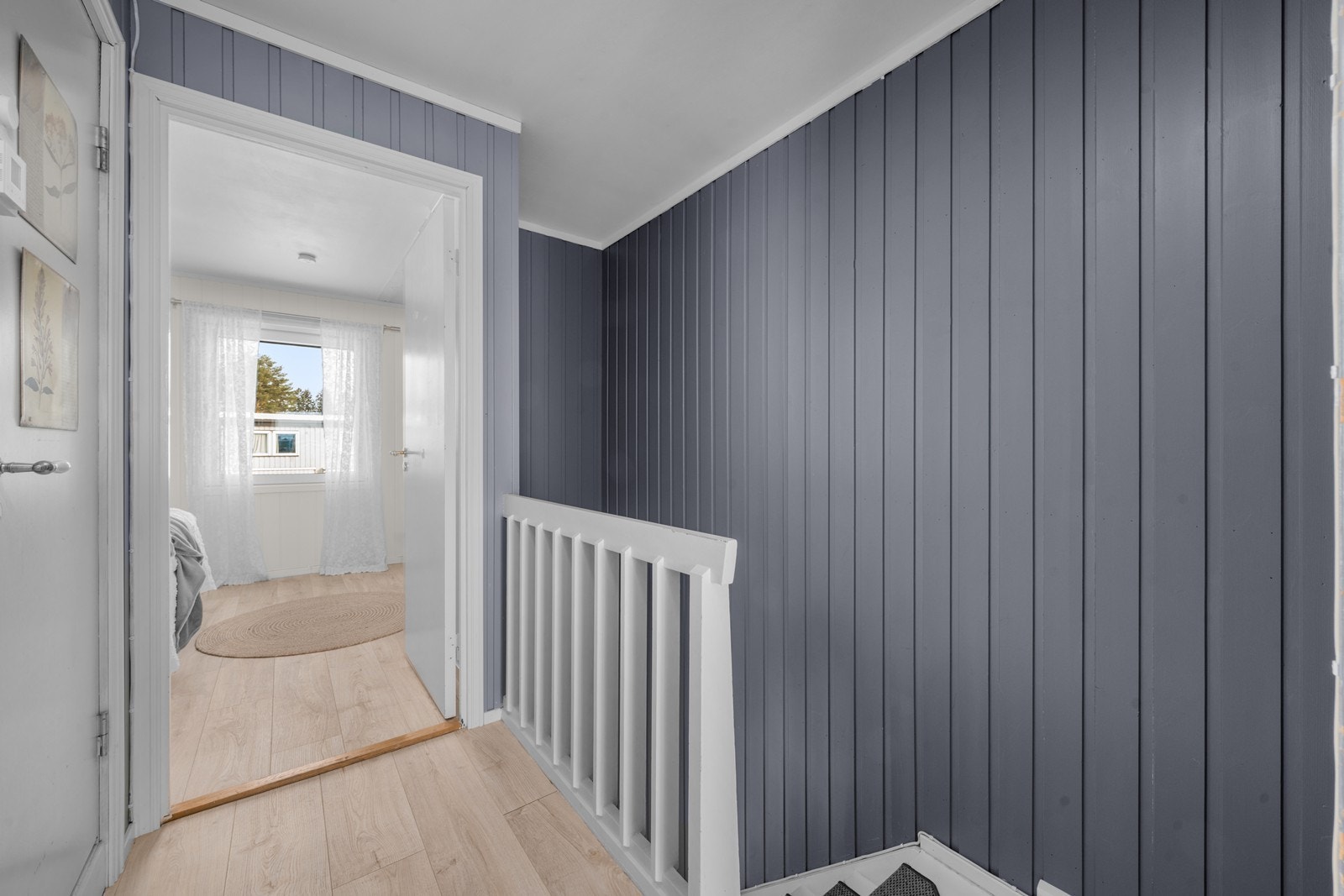 Trapperommet i andre etasje gir adkomst til alle rommene på planet. Galleribilde