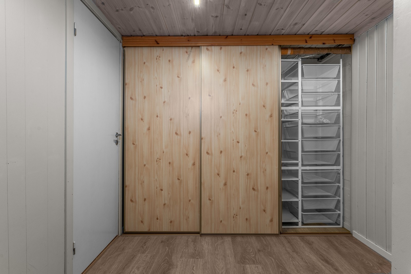 Fleksible hyllesystemer gir oversiktlig oppbevaring. Galleribilde