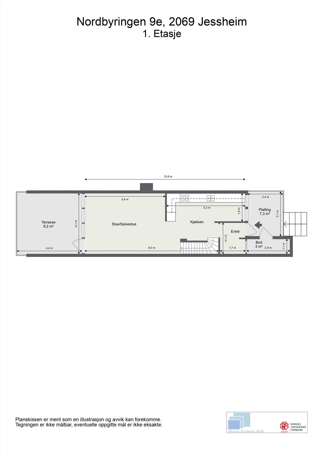 Første etasje har en funksjonell planløsning med stue, kjøkken og gang. Galleribilde