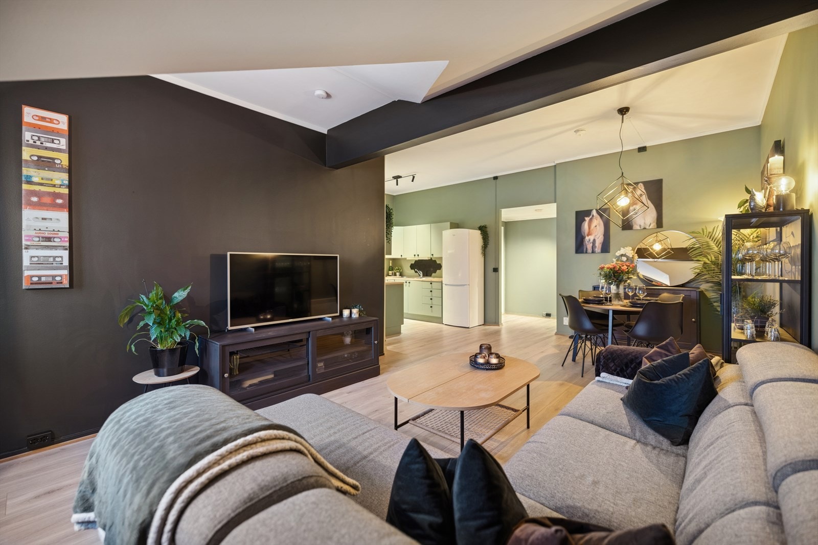 Leilighetens fargepalett er i behagelige toner som gir en god atmosfære. Galleribilde