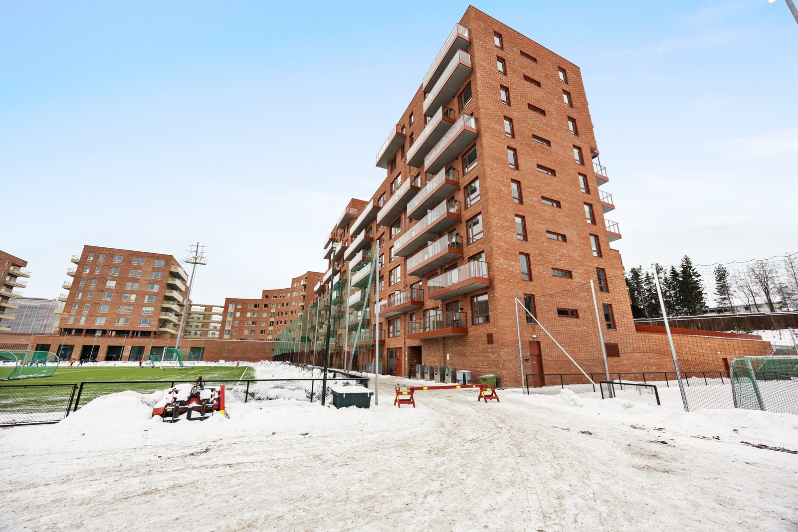 Pent opparbeidede felleseraler i sameiet Galleribilde