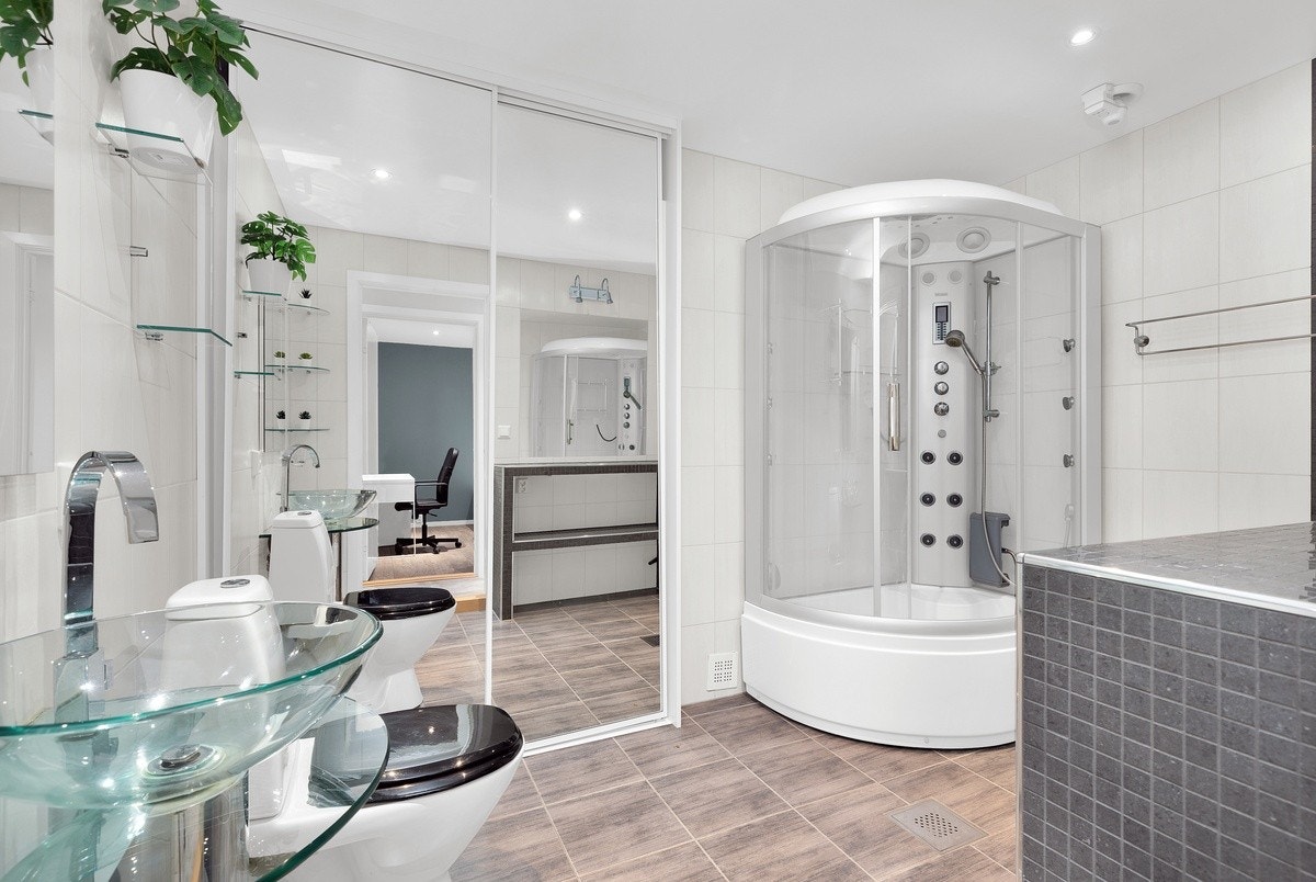 Bad u. etg Galleribilde