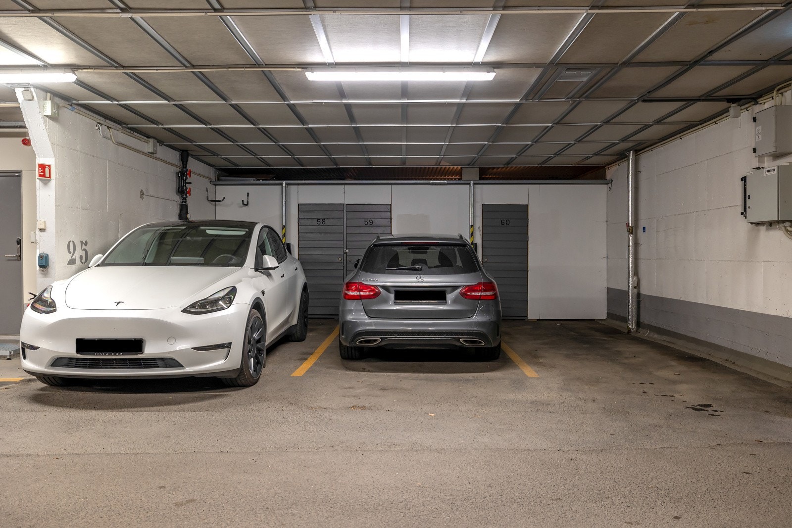 Det følger en garasjeplass med leiligheten Galleribilde