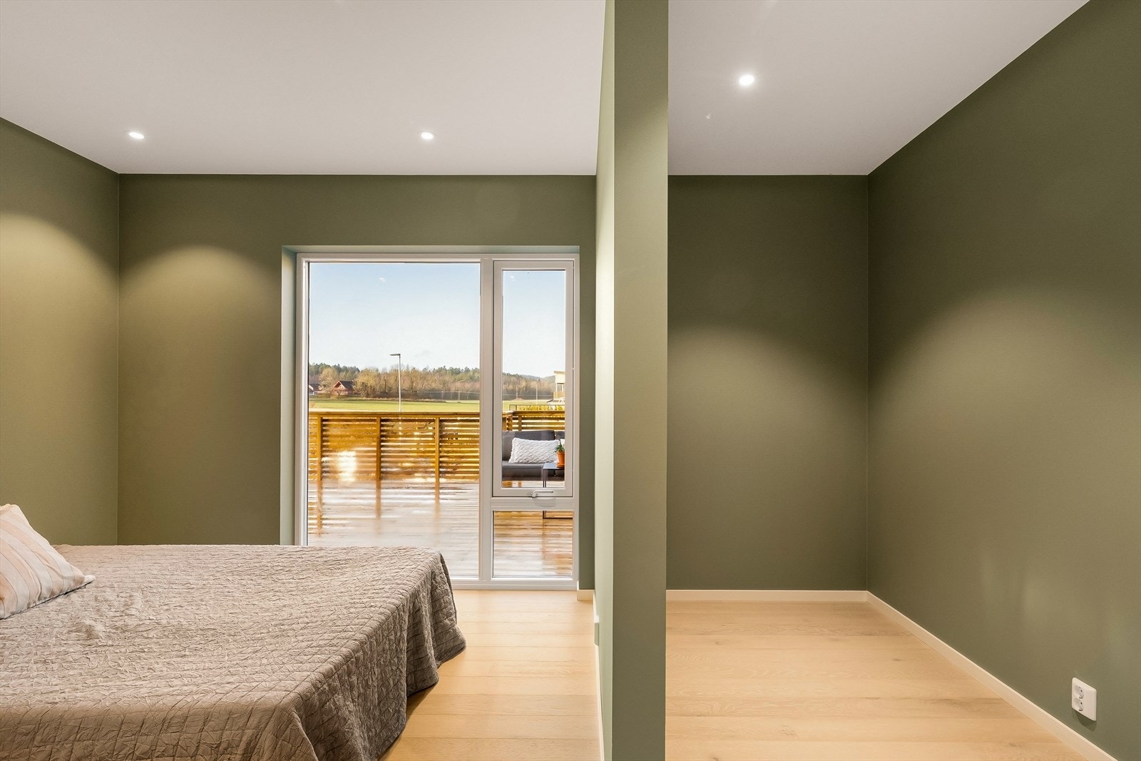 Walk-in garderobe klar for innredning! Galleribilde