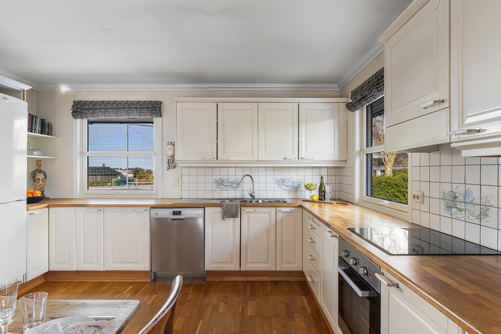 Samtidig som man har god benkeplass til å lage mat på. Galleribilde