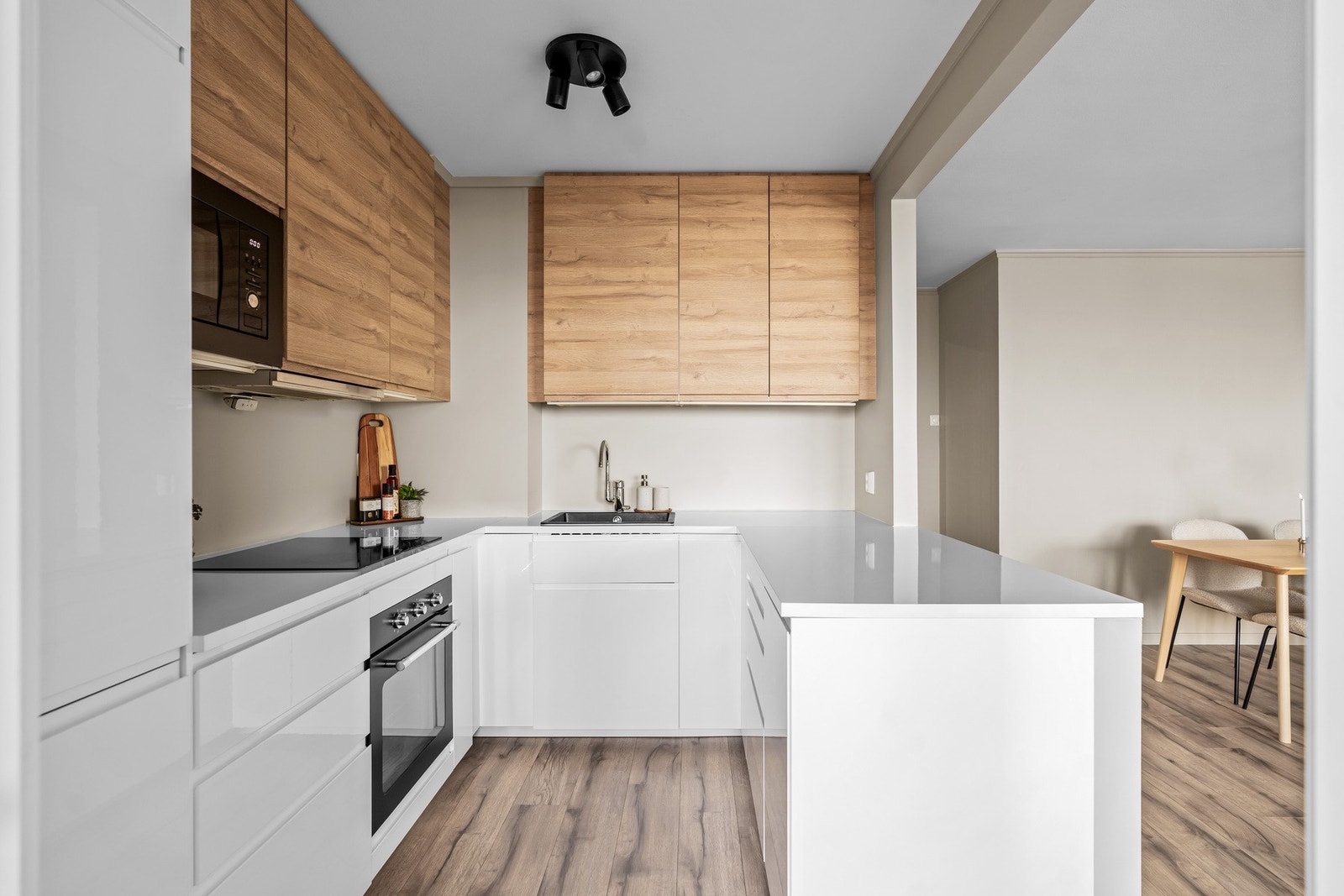 Pent og moderne kjøkken fra 2020. Galleribilde