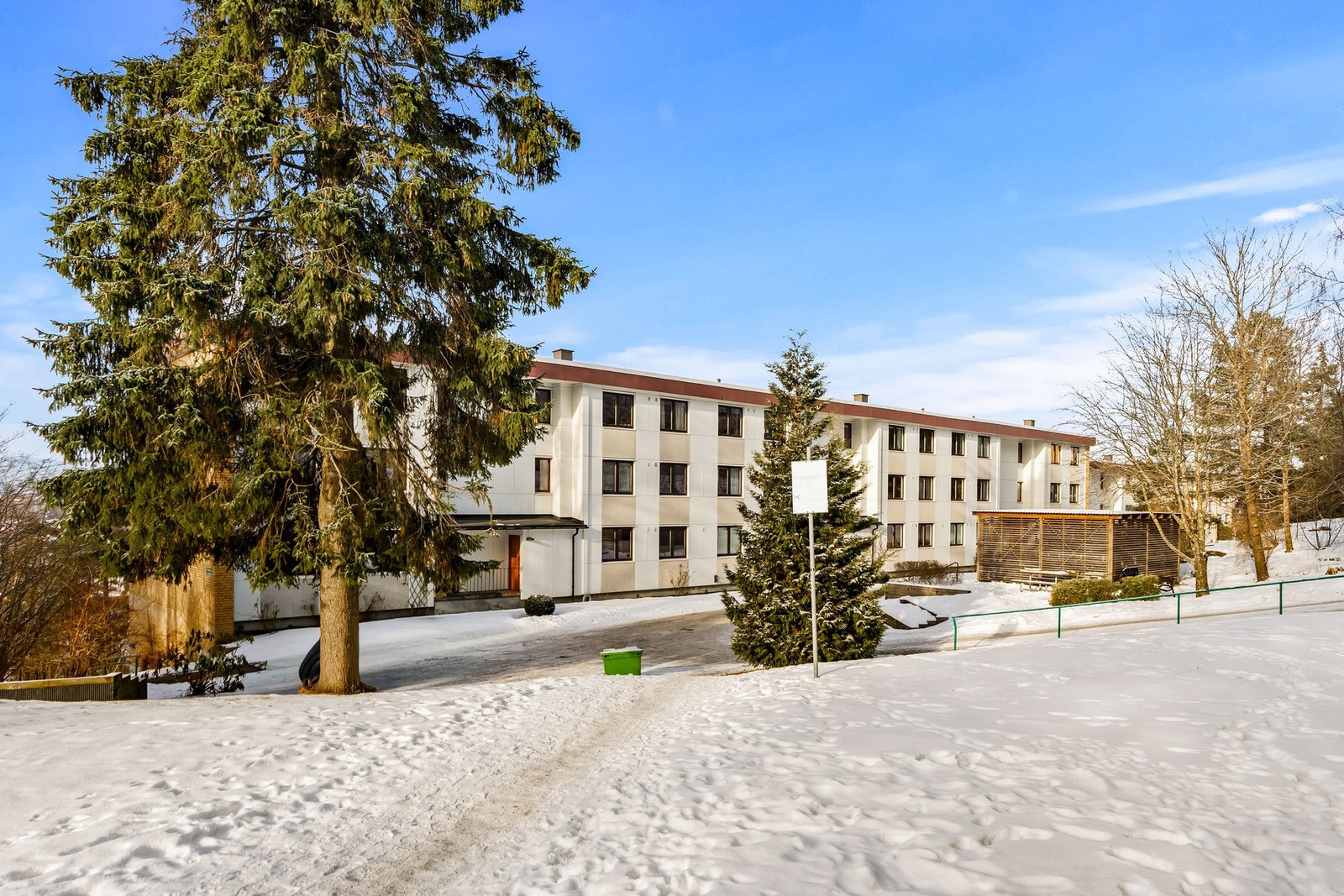 Boligen ligger i byggets 3. etasje. Galleribilde