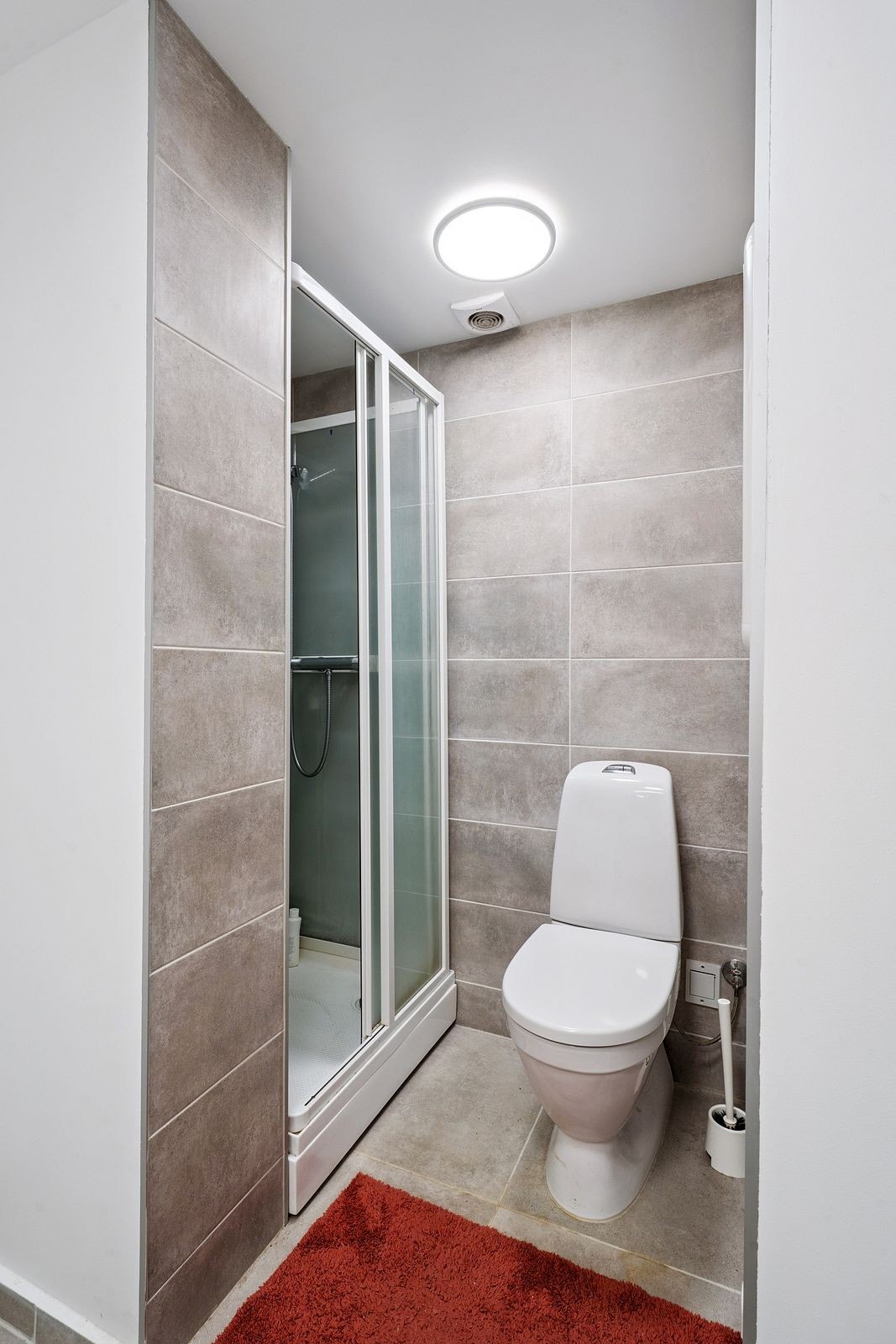 Baderom med dusjhjørne Galleribilde