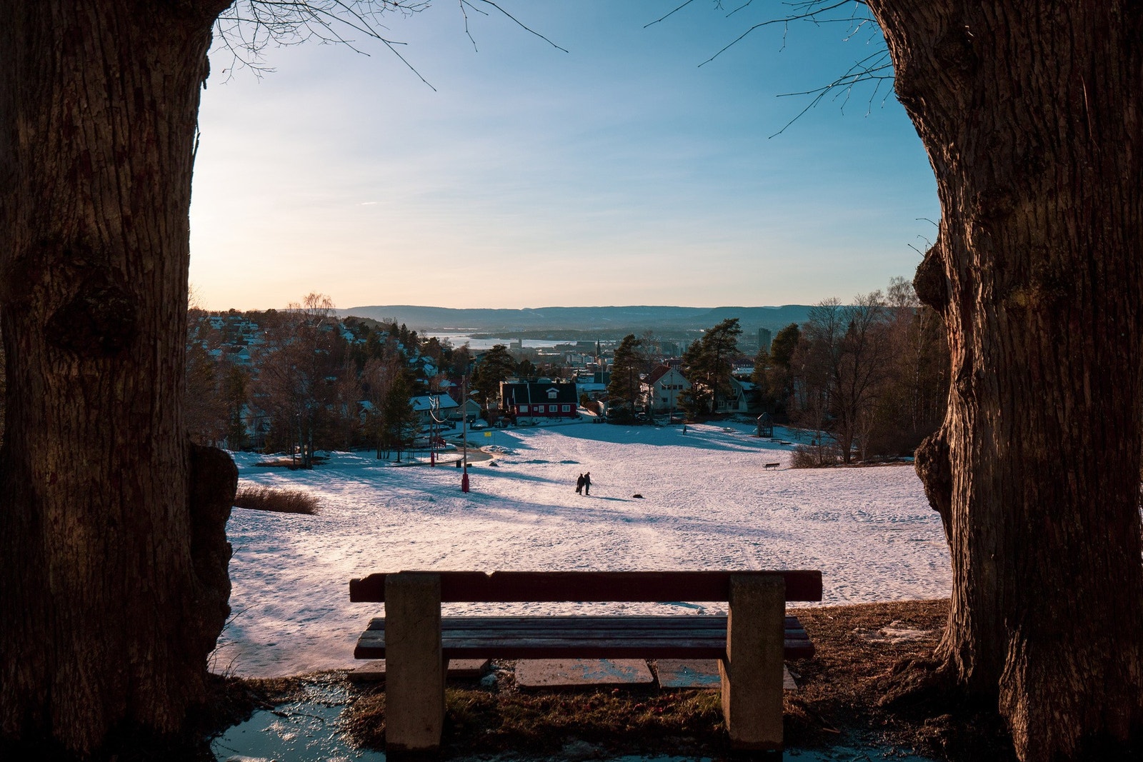 Akebakke og utsikt fra Nordre Skøyen Hovedgård. Galleribilde
