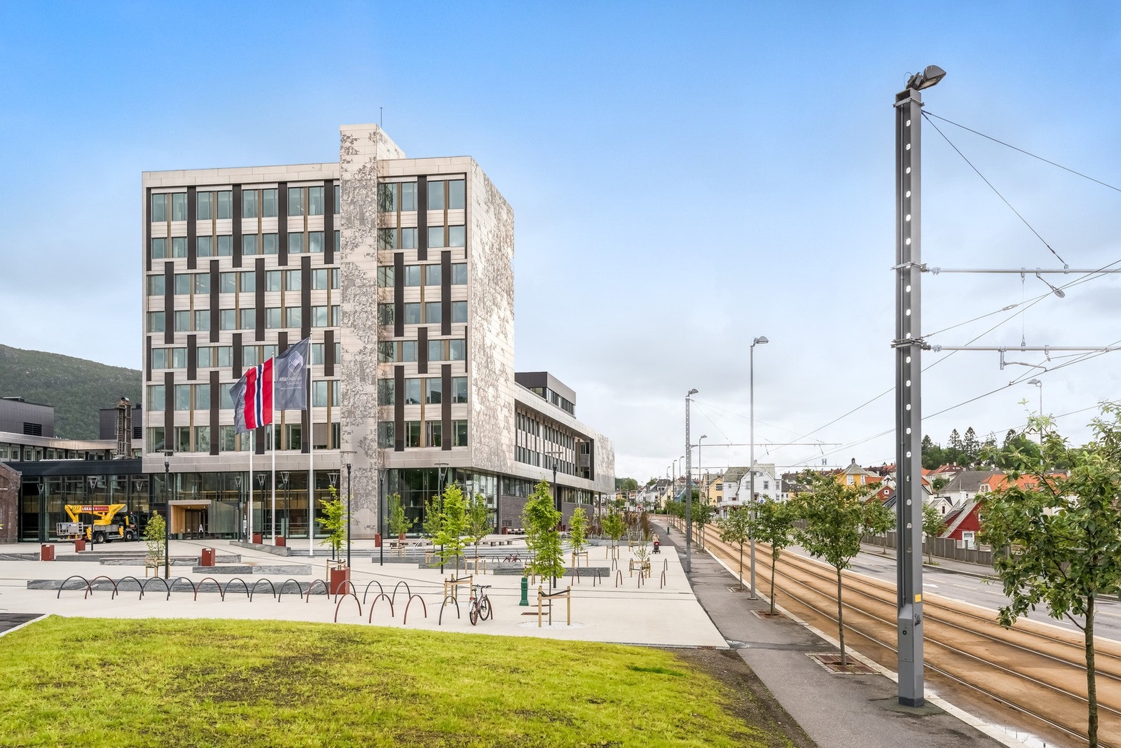 HVL er kun to stopp med bybanen eller 10 minutters gange fra leiligheten - Det er også kort vei videre til sentrum Galleribilde