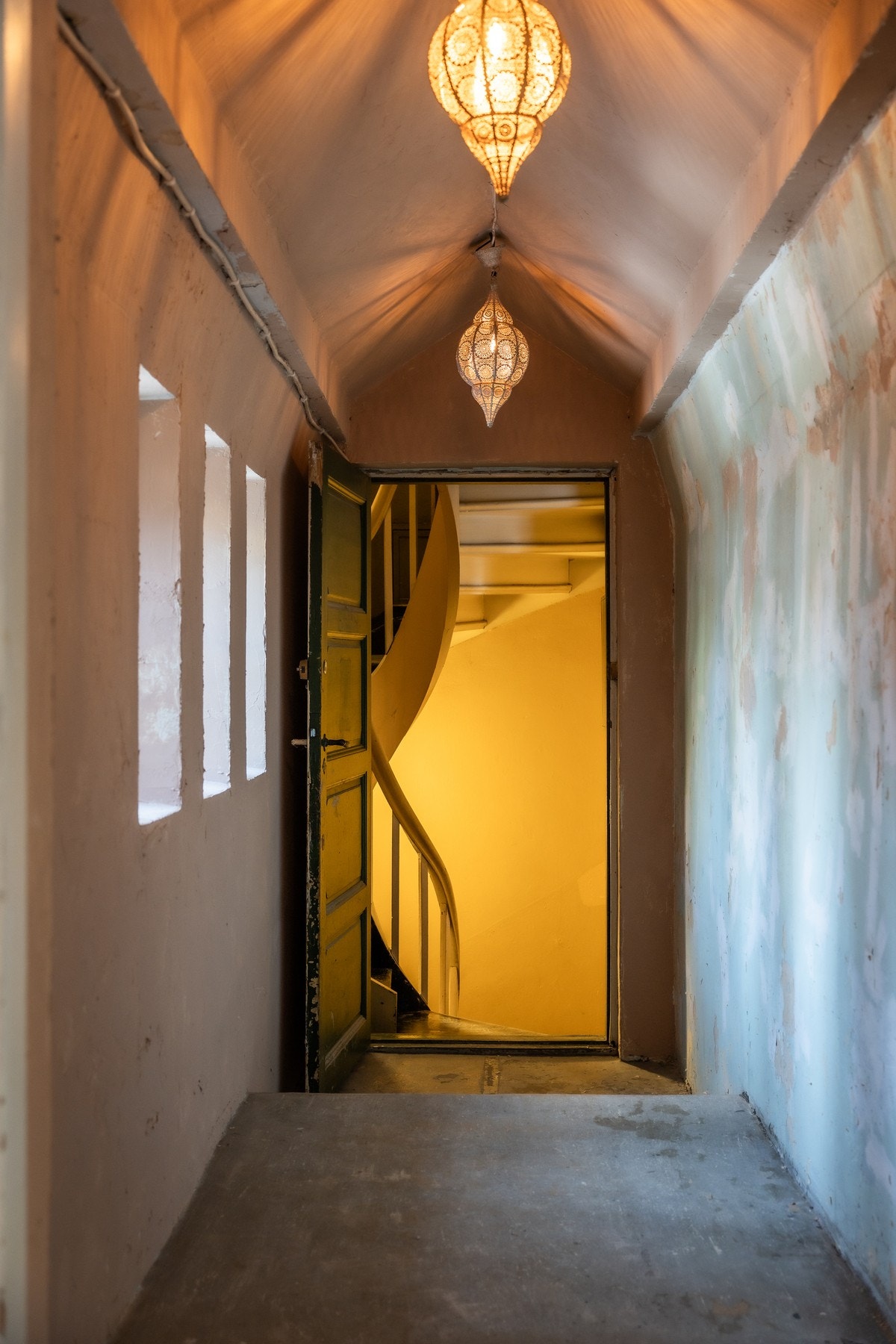 Egen adkomst fra trappegang - Broen inn gir et sterkt førsteinntrykk. Galleribilde