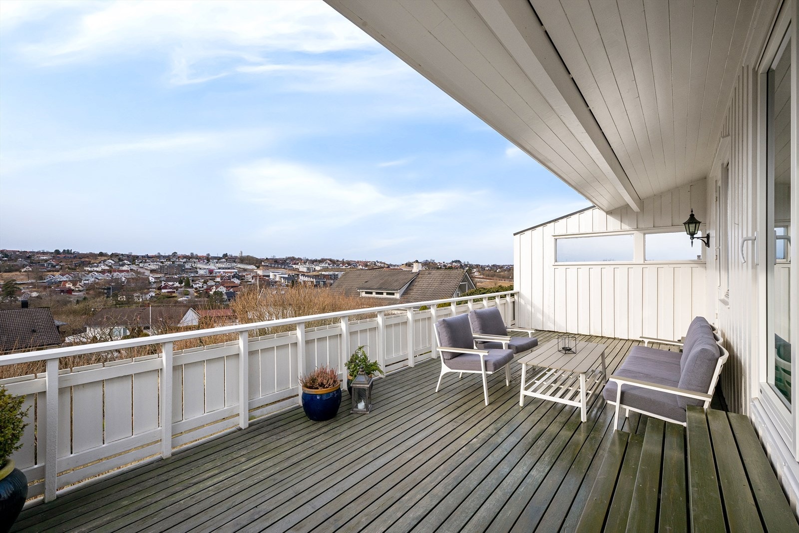 Utsikten fra terrassen - flotte solforhold Galleribilde