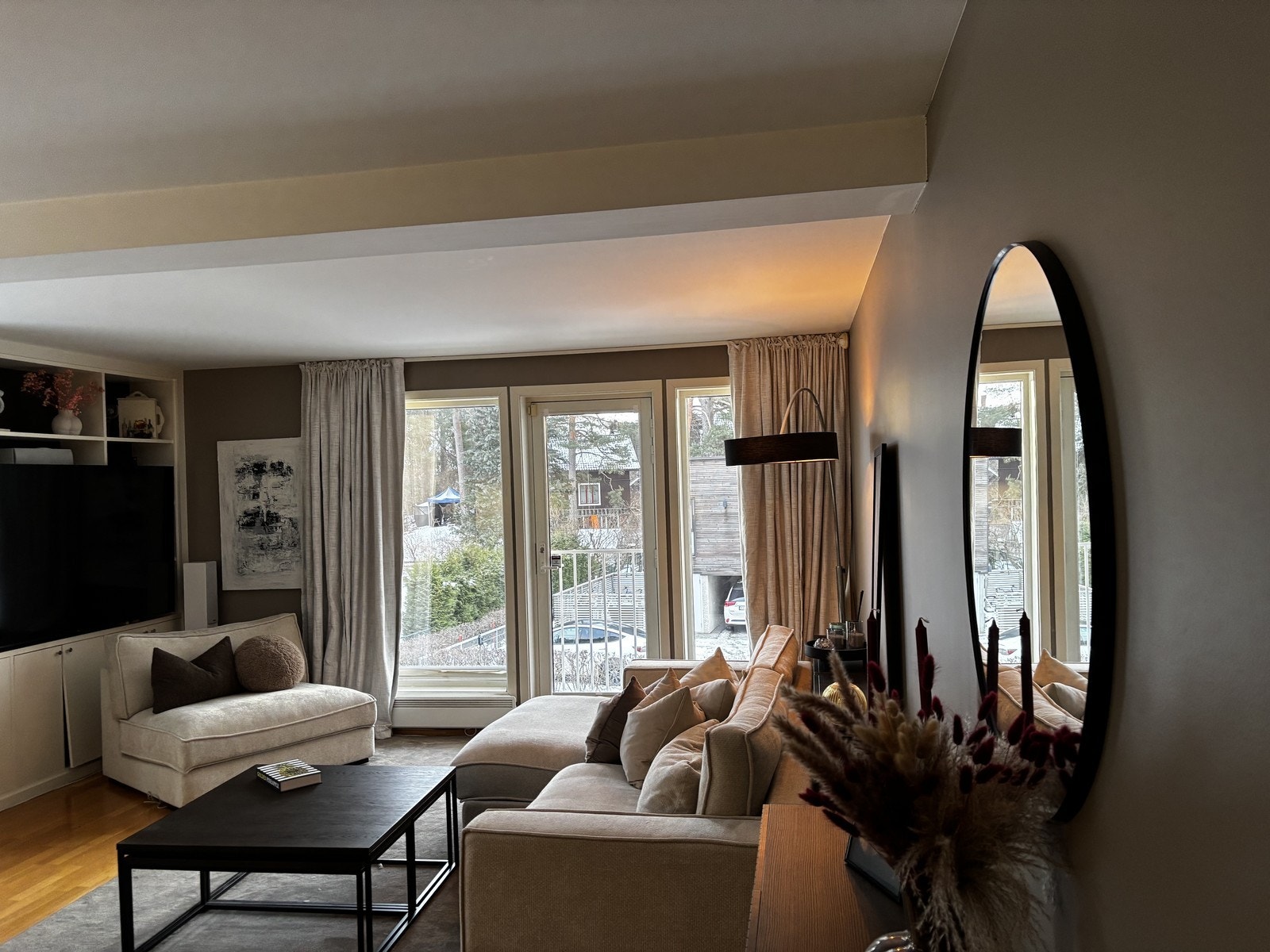 Ledig fra 1. april Galleribilde