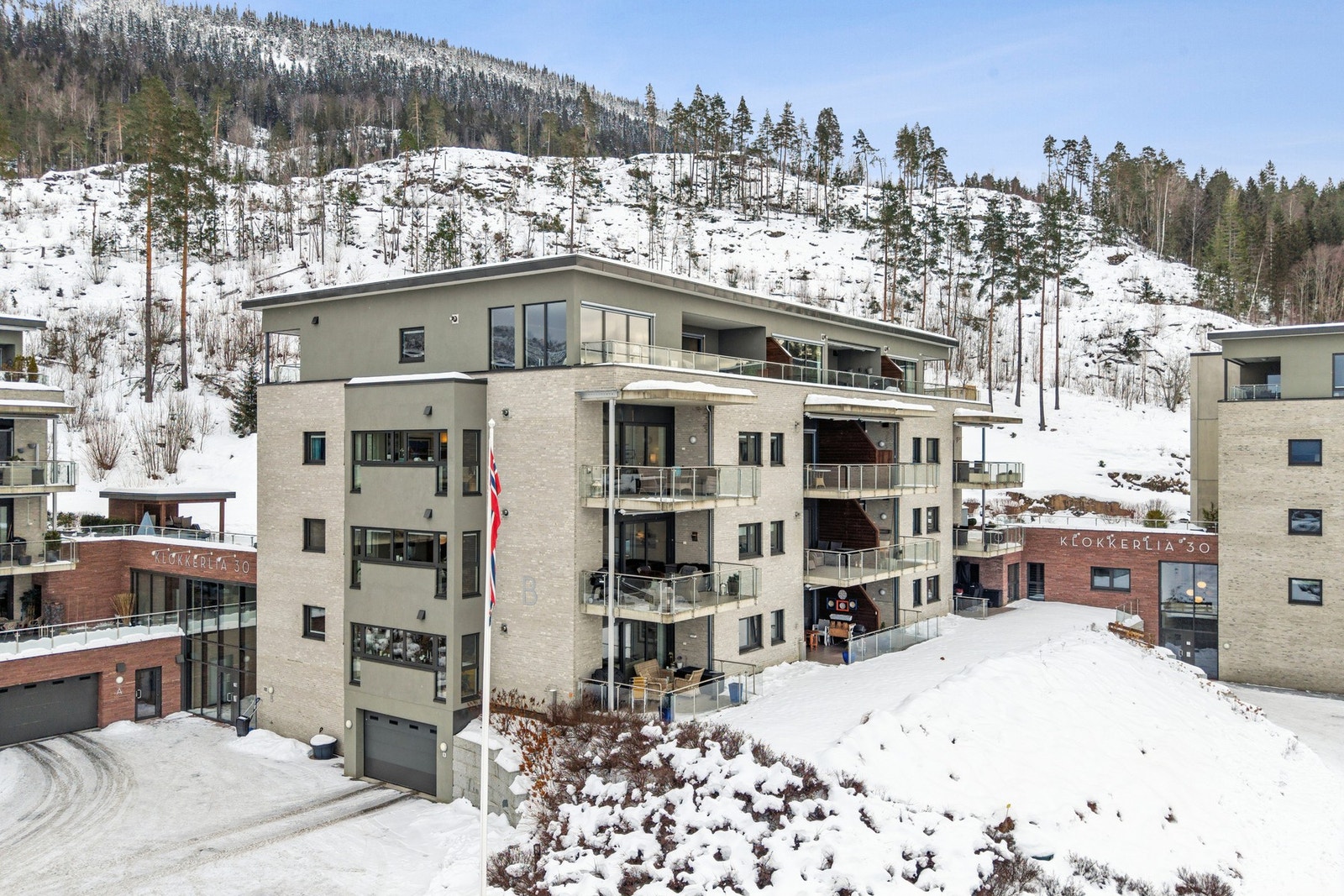 Velkommen til veldig hyggelig visning tirsdag 3. mars kl 17-18. Galleribilde