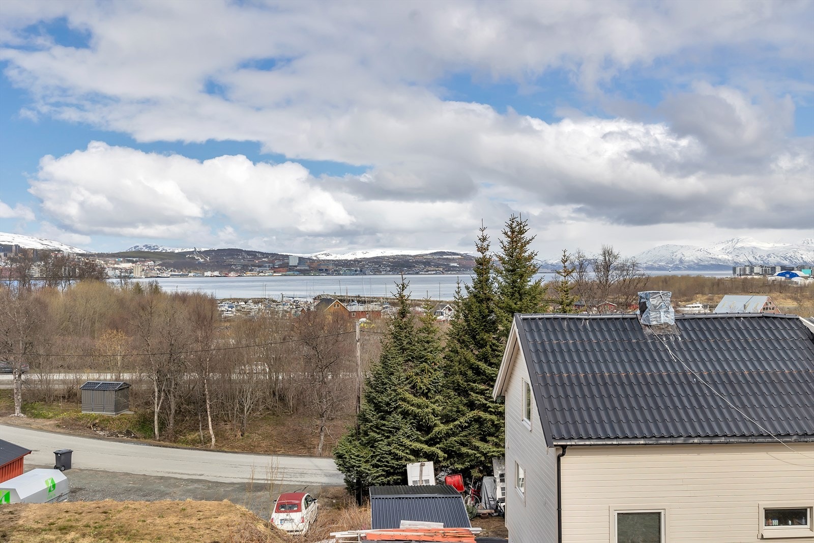 Utsikt fra veranda i front Galleribilde