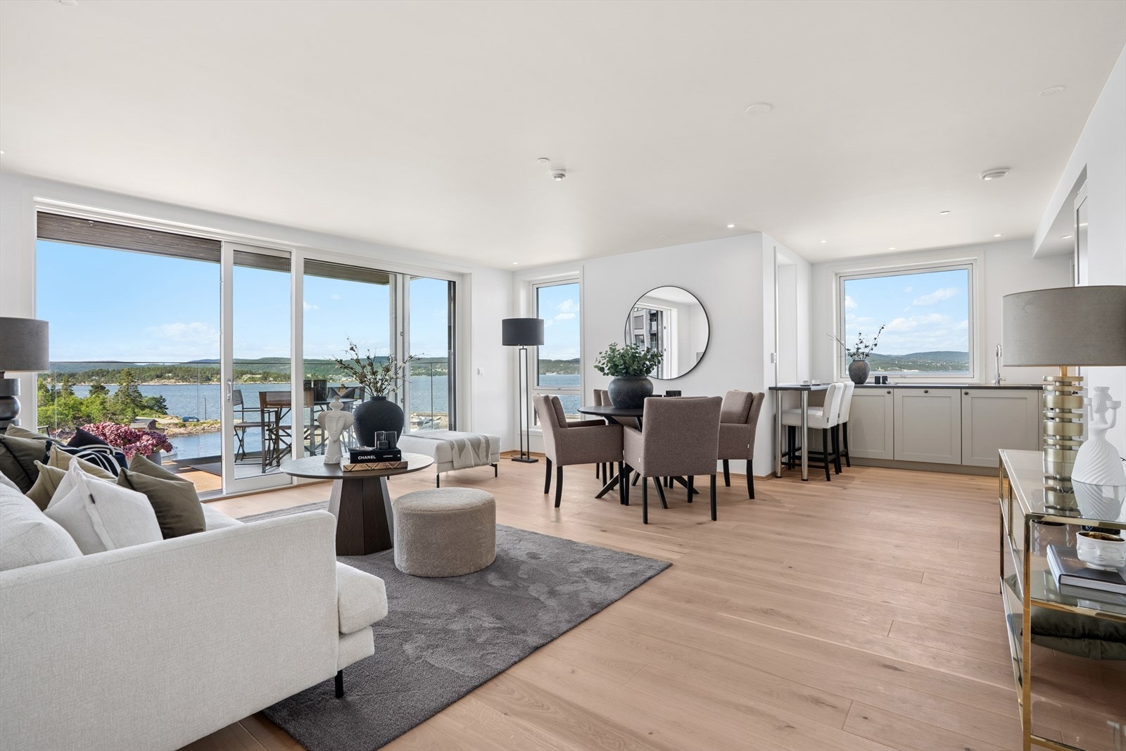 DNB Eiendom ved Christoffer Gard Sandvig og Thomas Eriksen har gleden av å presentere Julius Rosens vei 31! Galleribilde