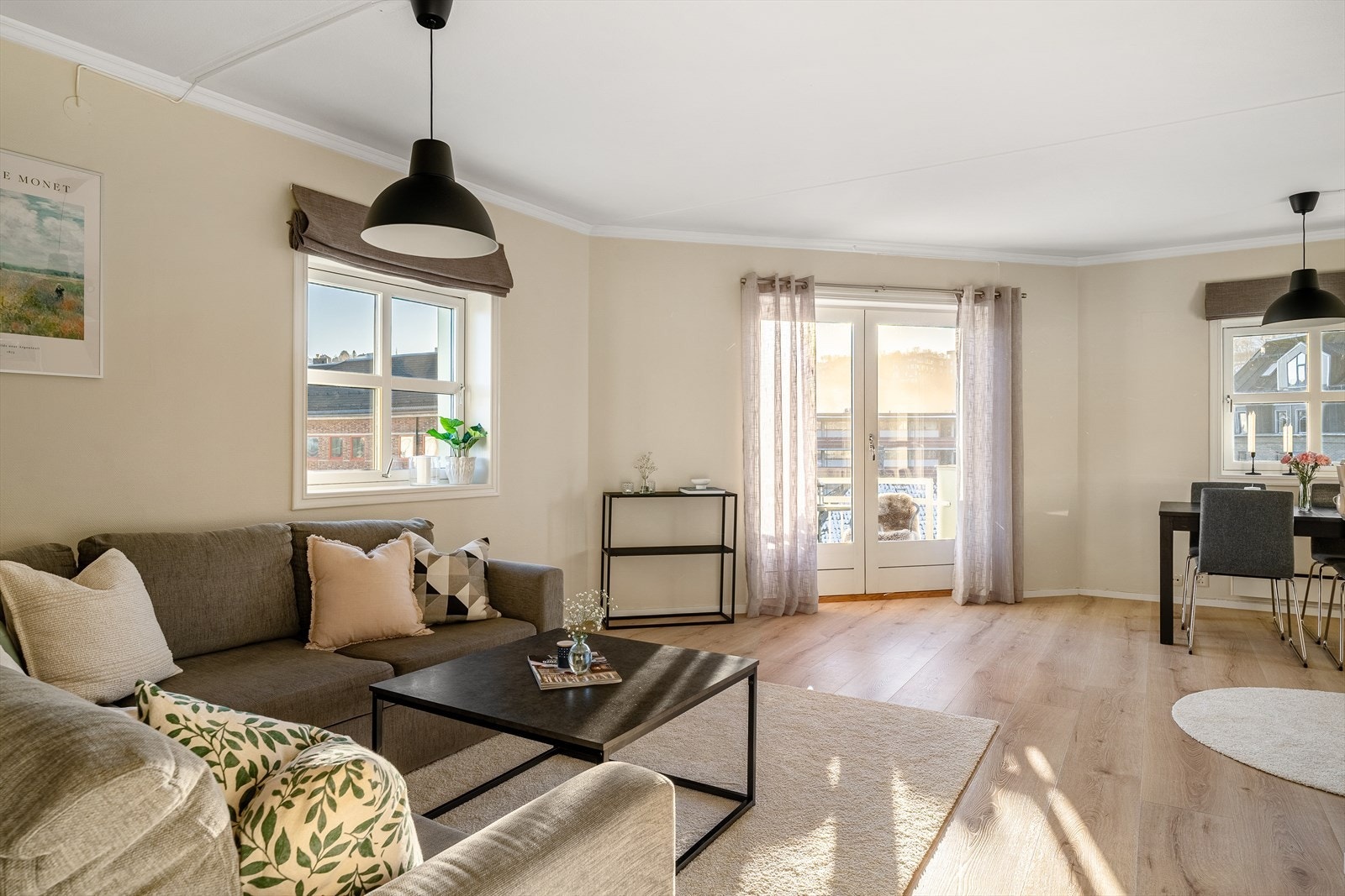 Stue/kjøkken er i åpen løsning og på gode 26,5m². Galleribilde