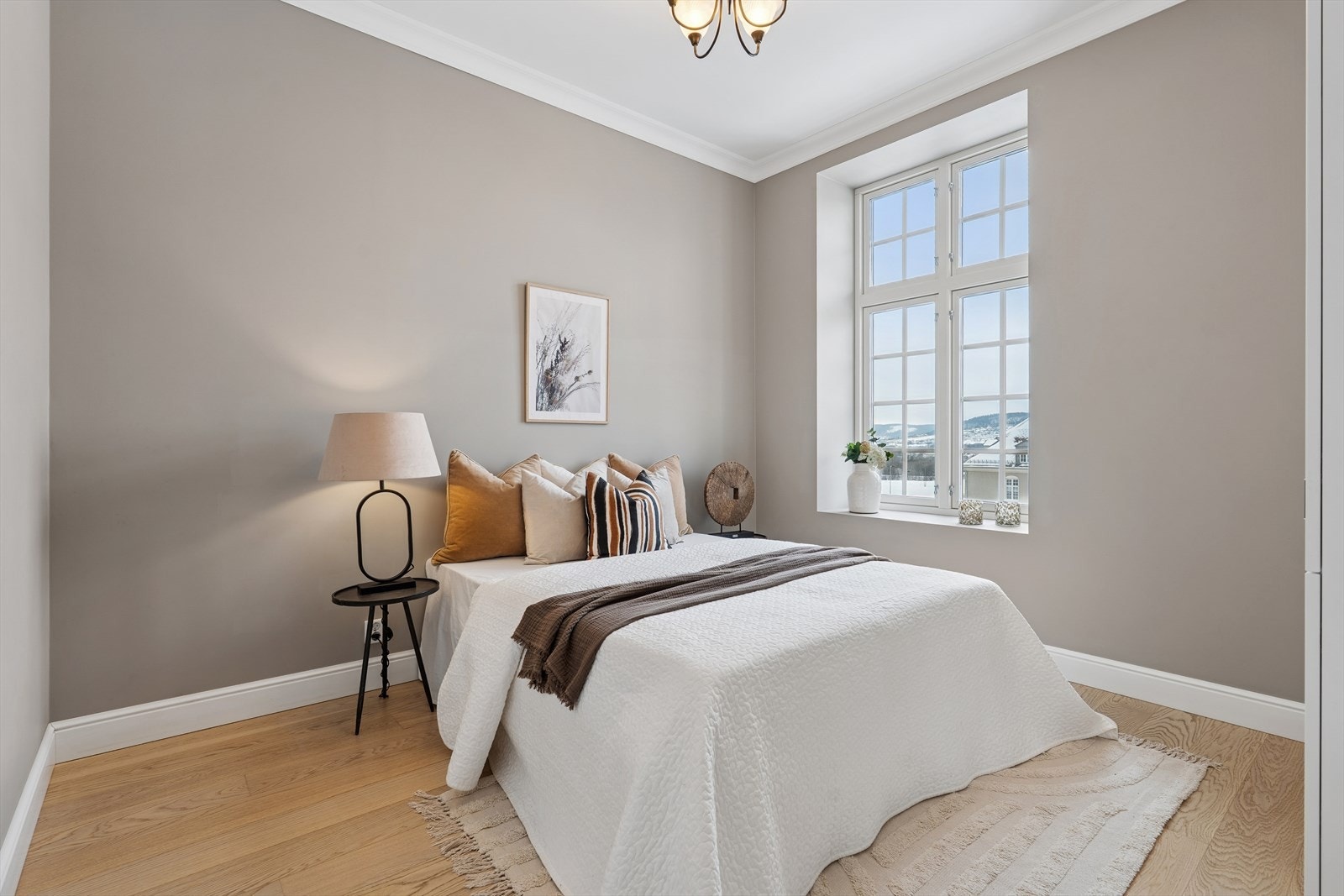 Hovedsoverommet er av det romslige slaget. Galleribilde