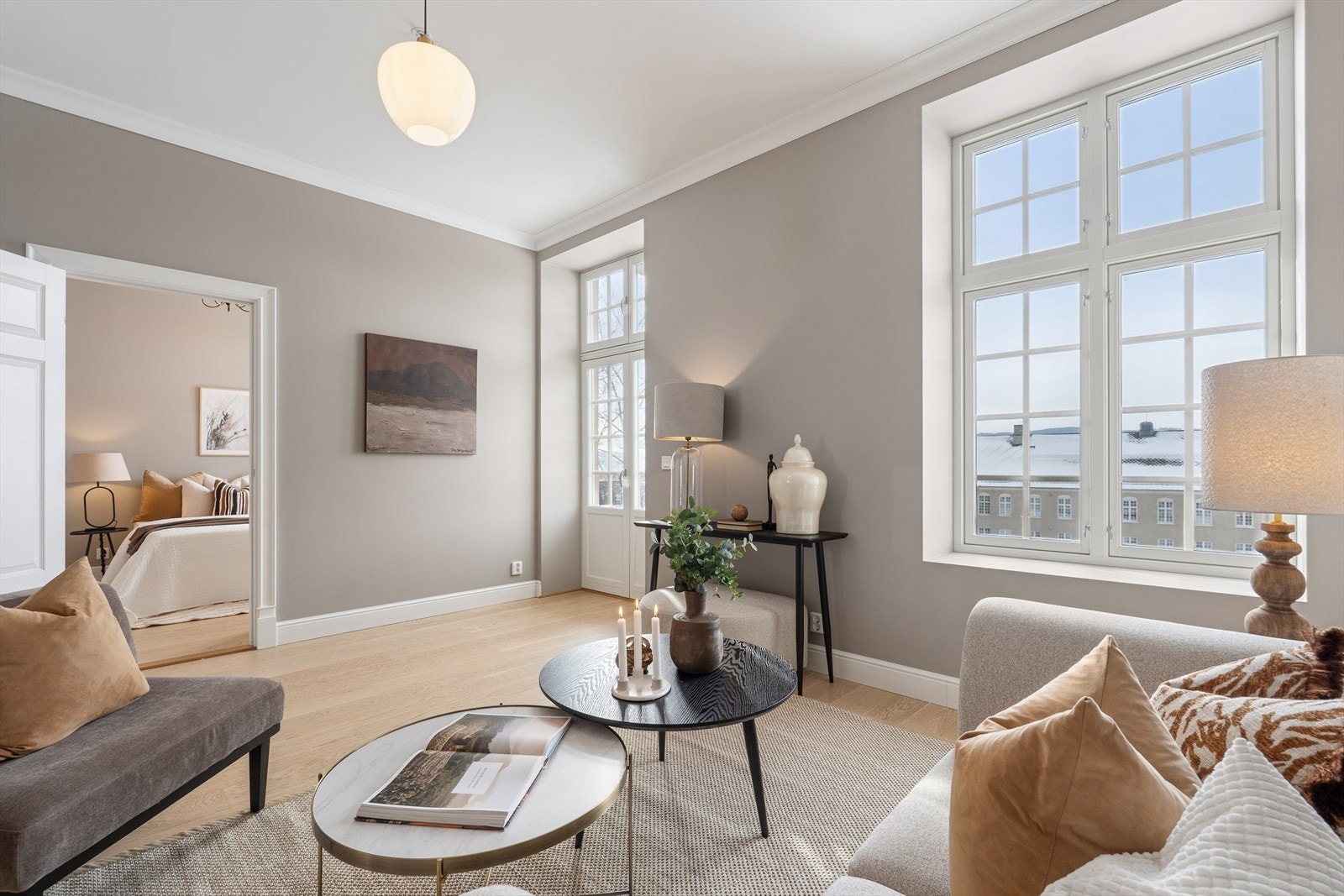 TV-en kan med fordel plasseres mot/på vegg. Galleribilde