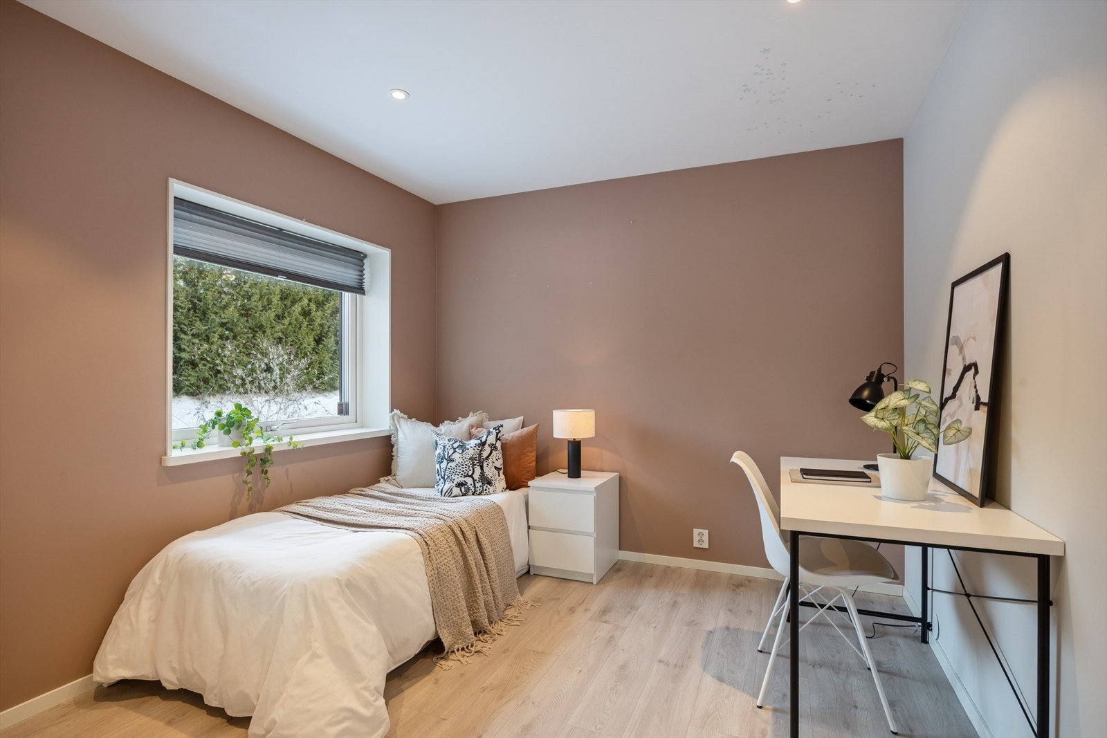 Soverom nr. 2, et klassisk gjesterom. Galleribilde