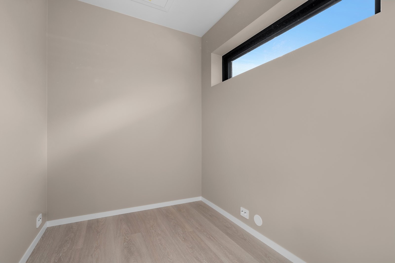 Disponibelt rom Galleribilde