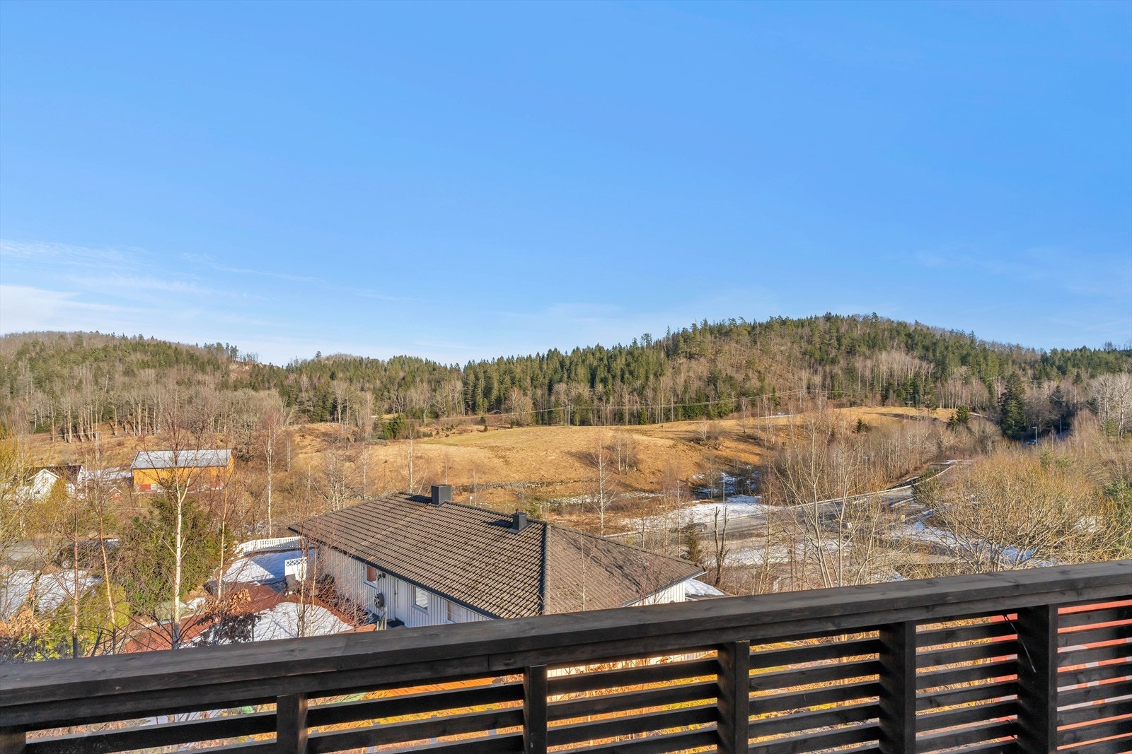 God utsikt over flott natur Galleribilde