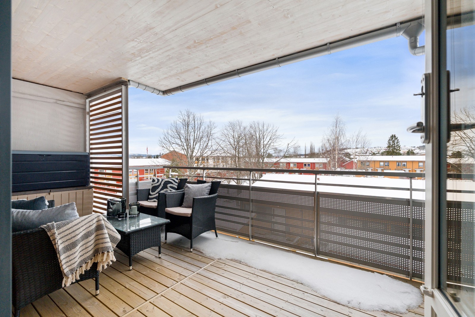 Romslig vestvendt balkong på hele 11,5 kvm. Galleribilde