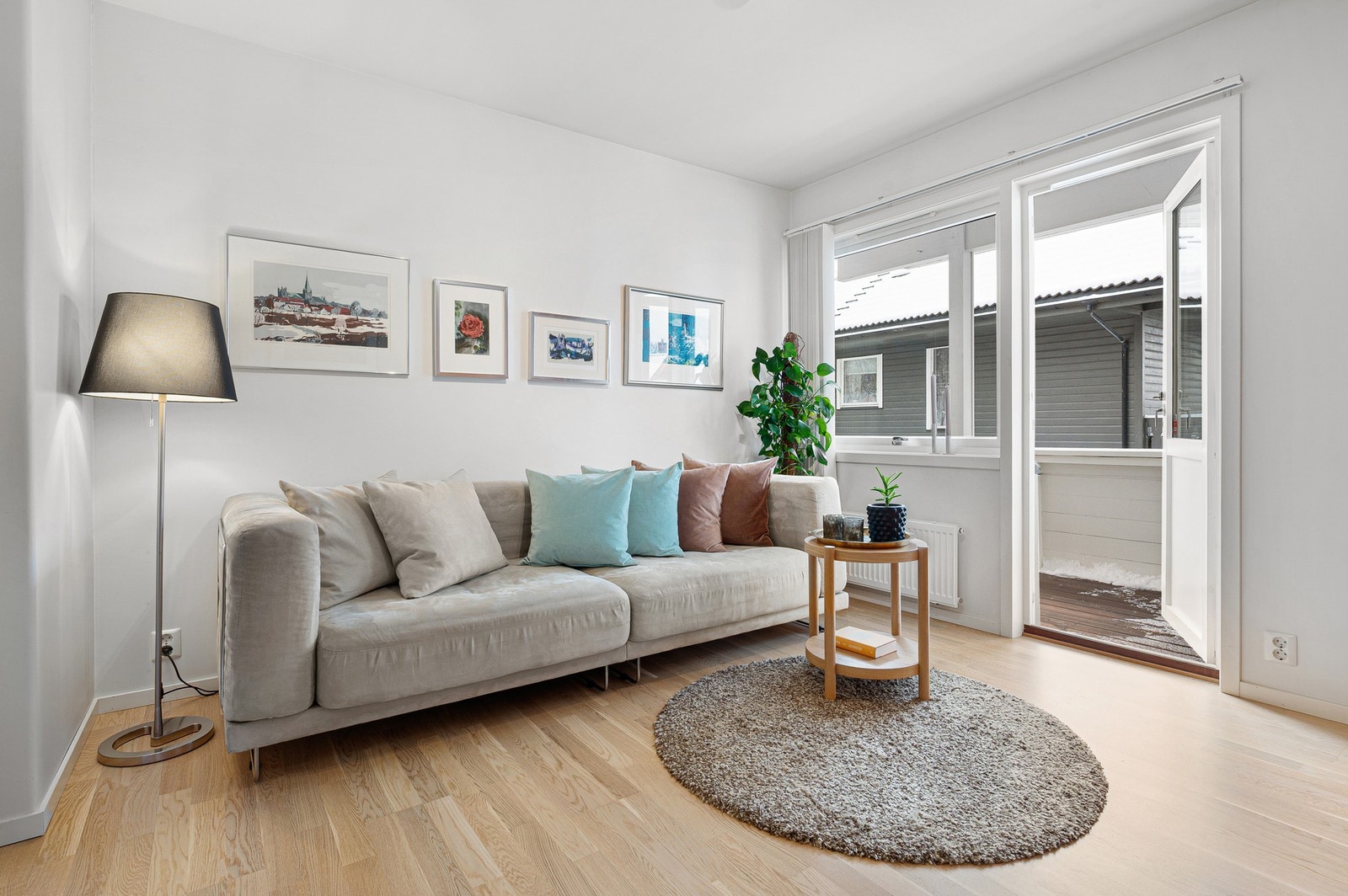 Soverom på 11,6 kvadratmeter med direkte utgang til egen balkong/terrasse på 21 kvadratmeter. Galleribilde