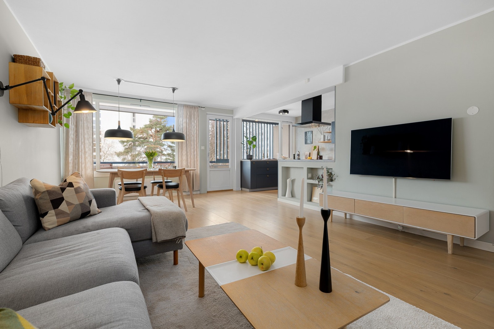 Velkommen til Minister Ditleffs vei 17A, presentert av Ina Sartz v/Tinholt Eiendomsmegling. Galleribilde