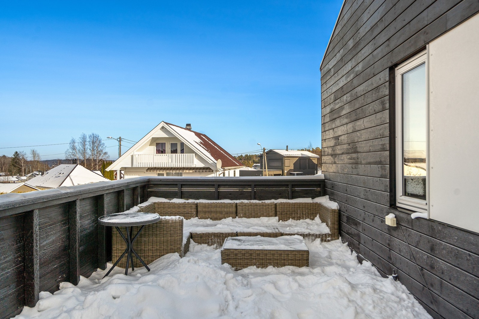 Fra balkongen nyter du morgen- og kveldssolen Galleribilde