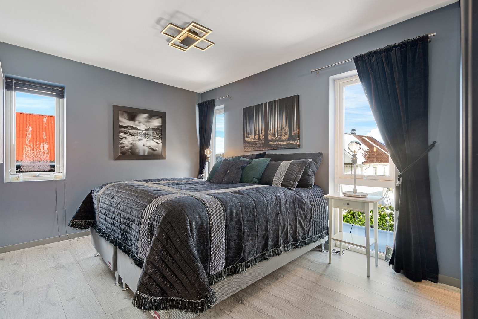 Soverom 1 - Hovedsoverommet er av god størrelse Galleribilde