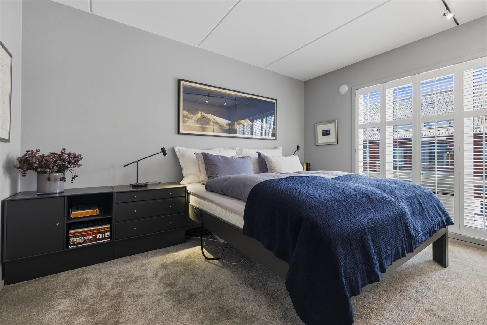 Hovedsoverom med en-suite bad Galleribilde