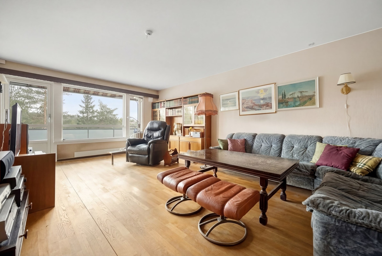 Caroline Berg-Thomassen v/ Krogsveen har gleden av å presentere Edvard Munchs vei 89! Foto: Martine Eren Studio Galleribilde