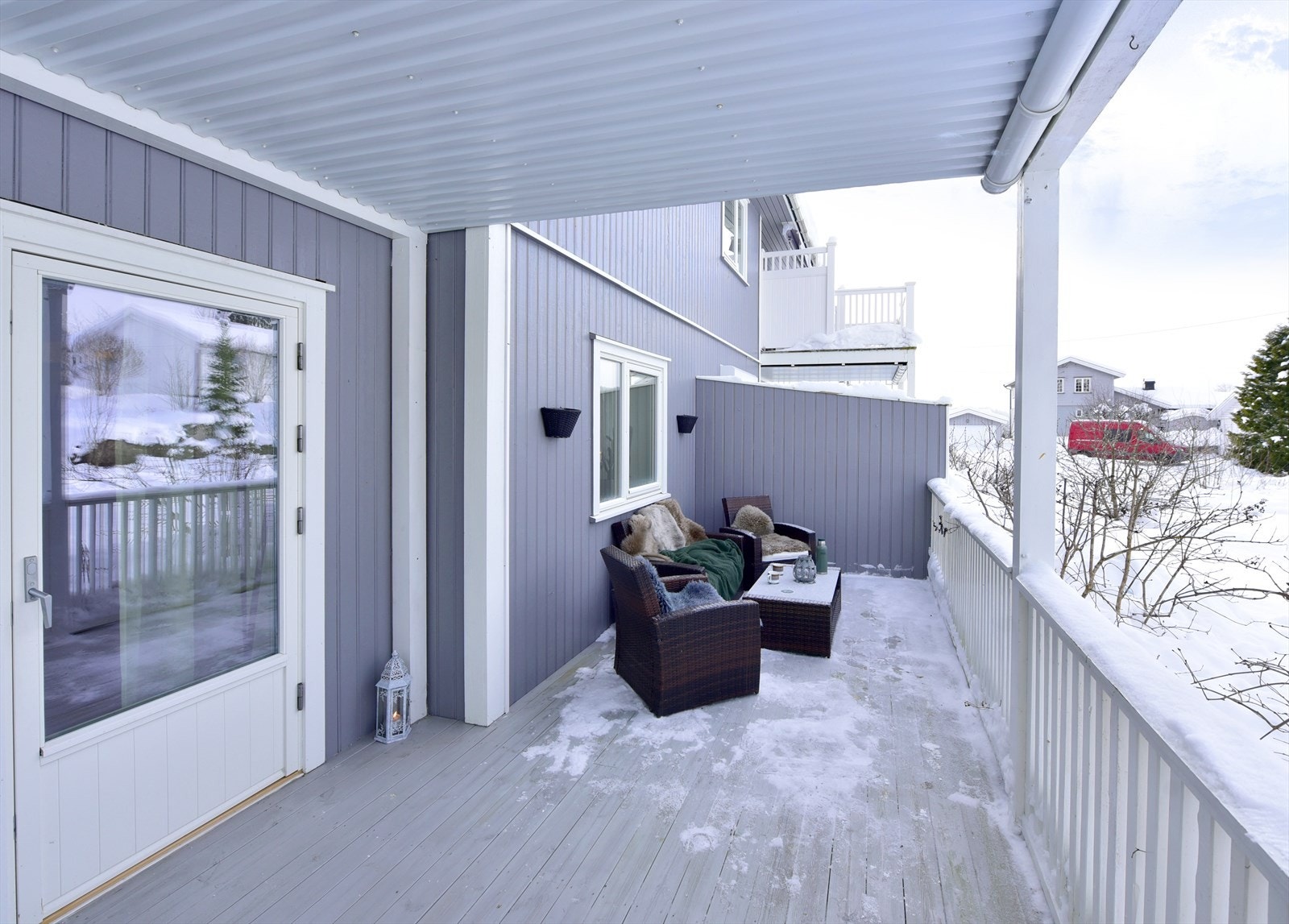 Leiligheten har to terrasser med et samlet areal på hele 29 m². Galleribilde