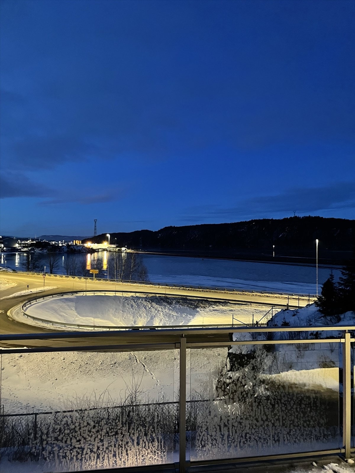 Kveldsbilde fra selger Galleribilde