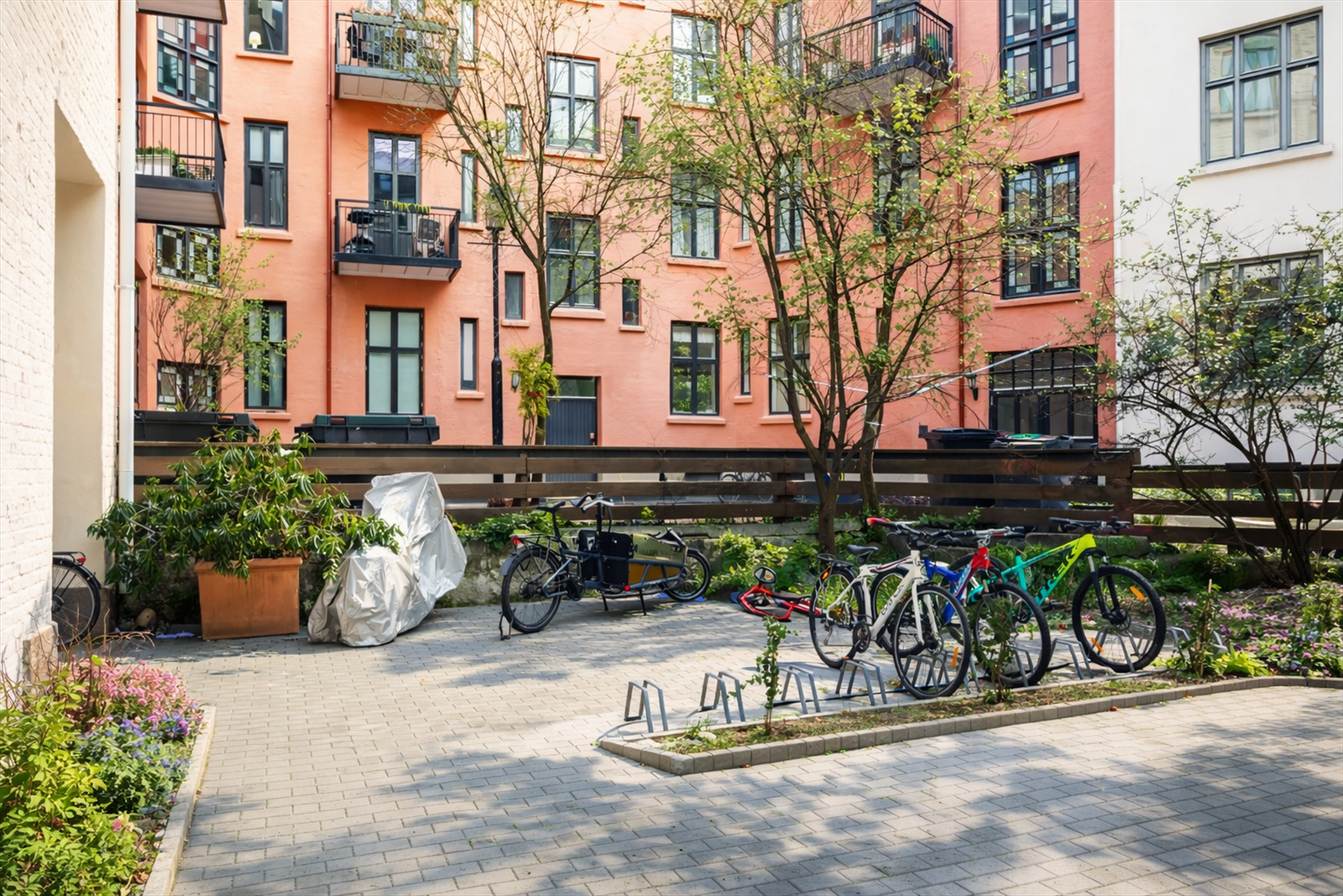 Sommerbilde (Bildet er Ai generert) Galleribilde