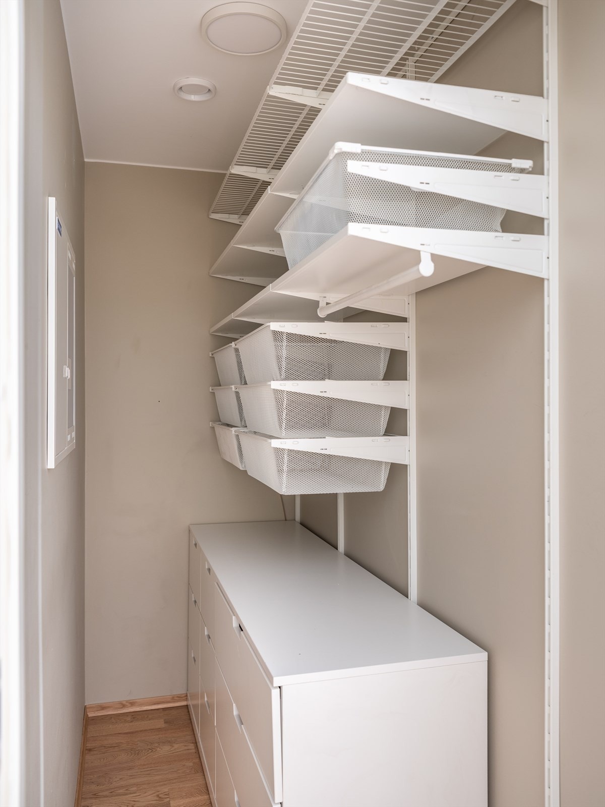 Praktisk innvendig bod på 2m² for ekstra lagringsplass. Galleribilde