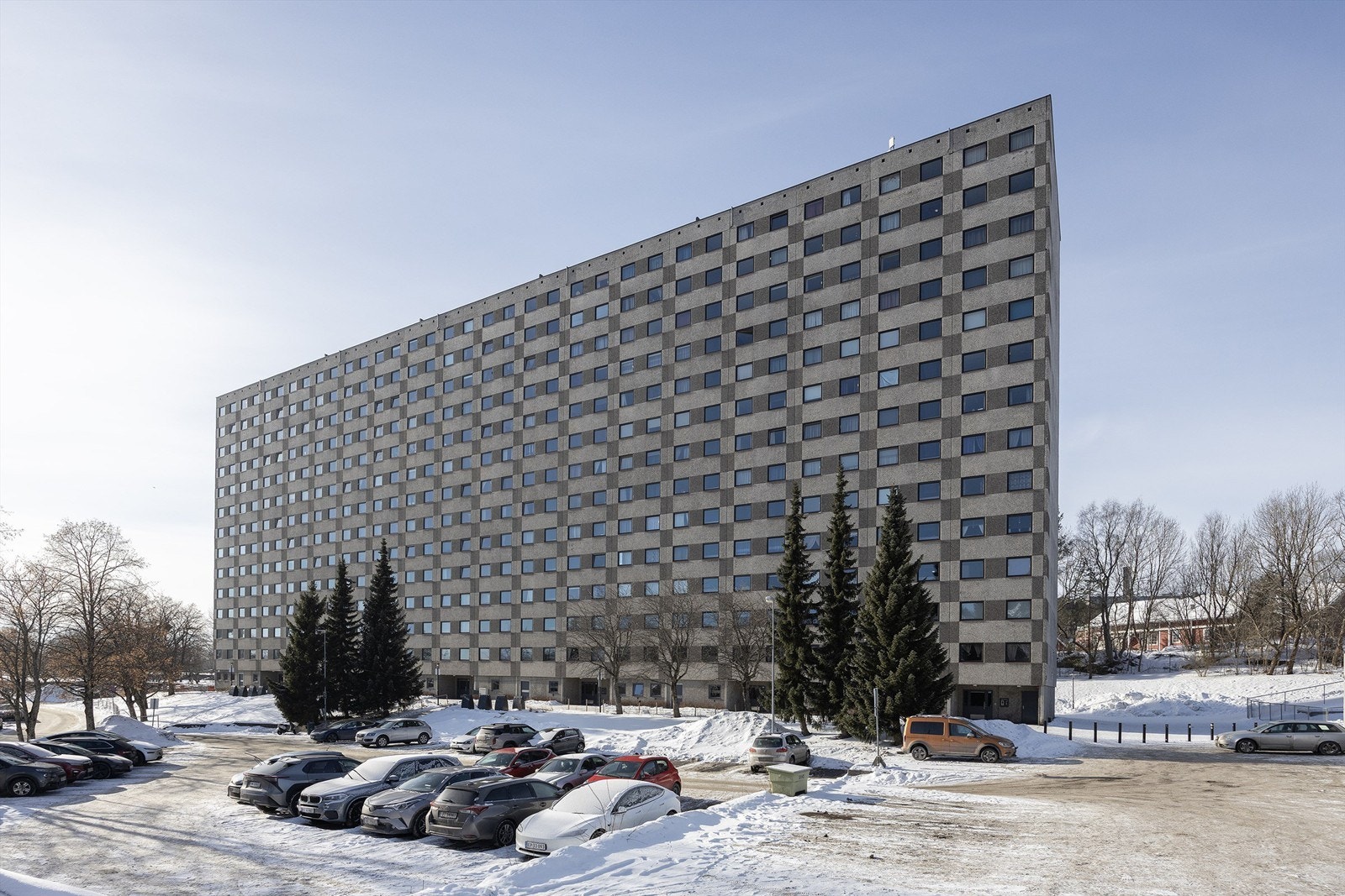 Leiligheten ligger i Ammerudlia borettslag, et veldrevet borettslag tilknyttet OBOS. Her bor du enkelt uten fellesplikter som trappevask eller snømåking. Galleribilde