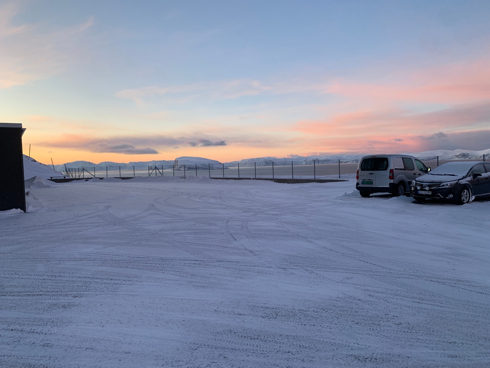 Nydelige kveldshimler over Sørøya. Galleribilde