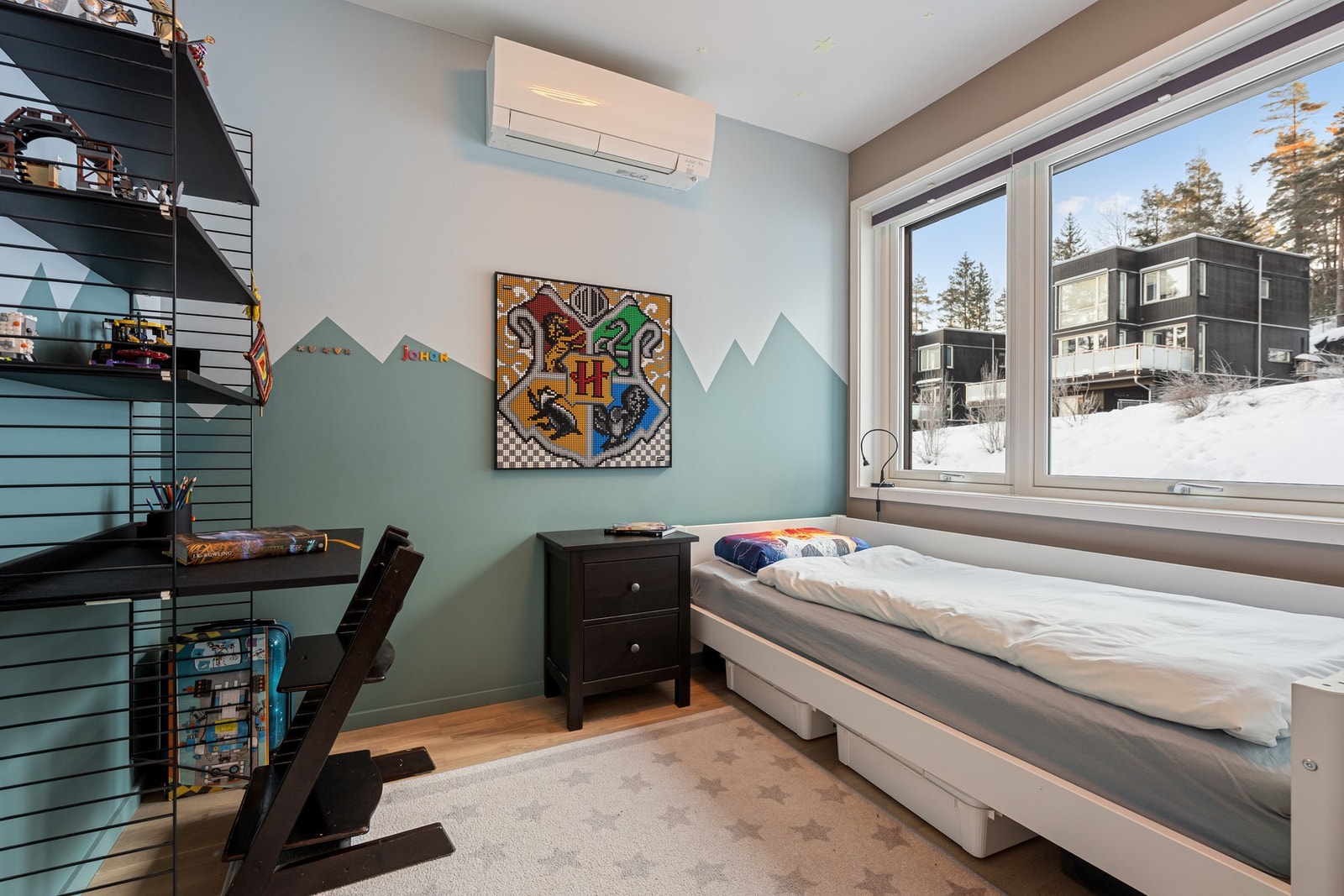 Sov. 3 ligger vegg i vegg med sov. 4, her kan du samle barna på en side av boligen. Galleribilde