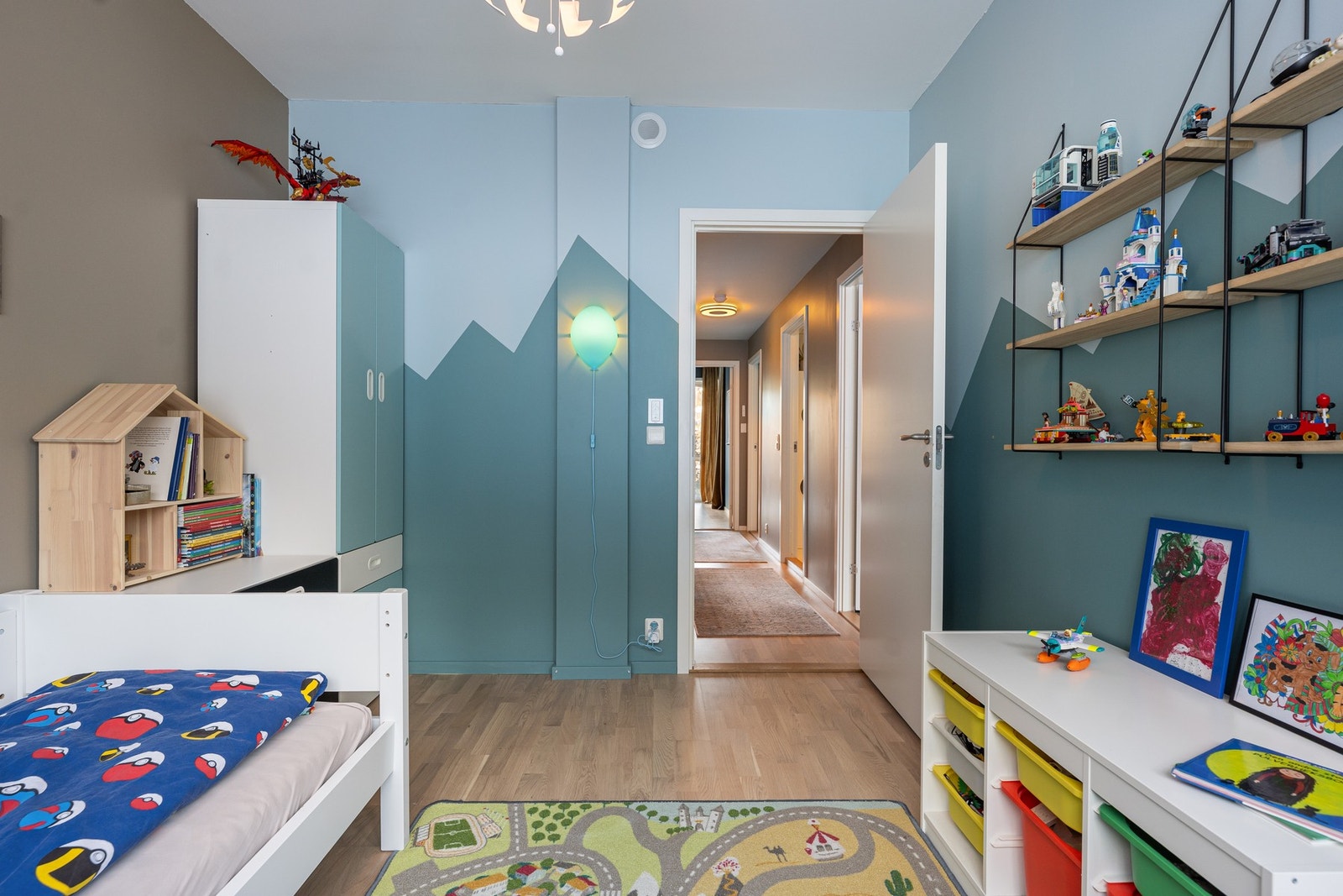 Sov. 2 er vendt mot boligens hage/terrasse. Galleribilde