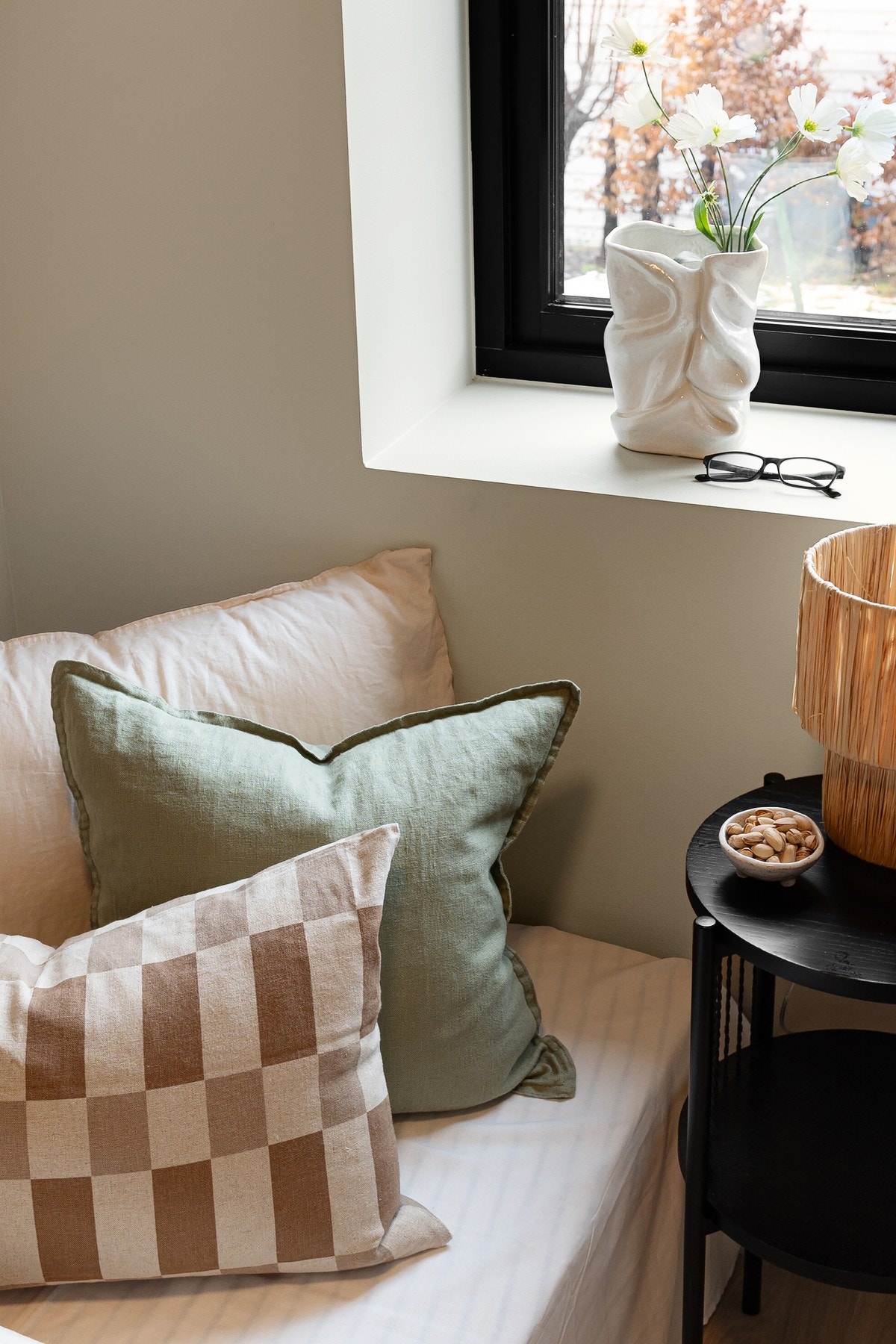 Lekre gjennomføringer med listefri vinduer. Galleribilde