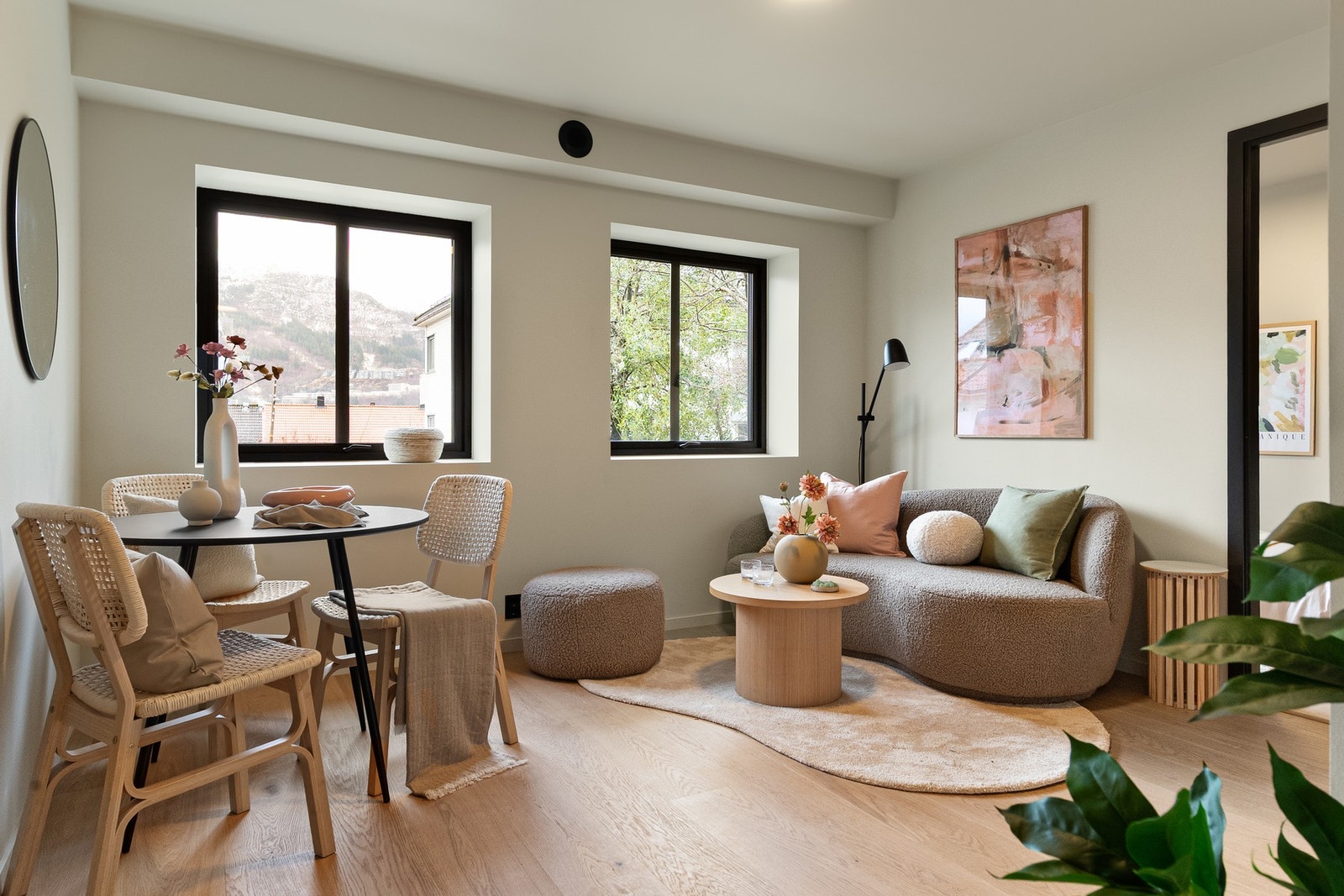 Mekleriet eiendomsmegling v/Joakim Wiik Bjerknes har gleden av å presentere Hordagaten 40. Foto: Fotograf Bjarne Skintveit. Galleribilde