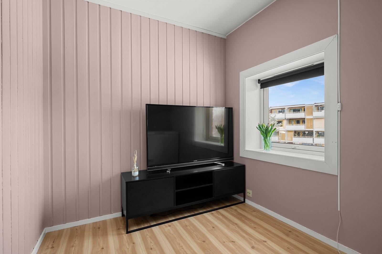 Det leiligheten ligger som hjørneleilighet er det mulig å etablere ekstra soverom, noe som allerede er utført på denne leiligheten Galleribilde